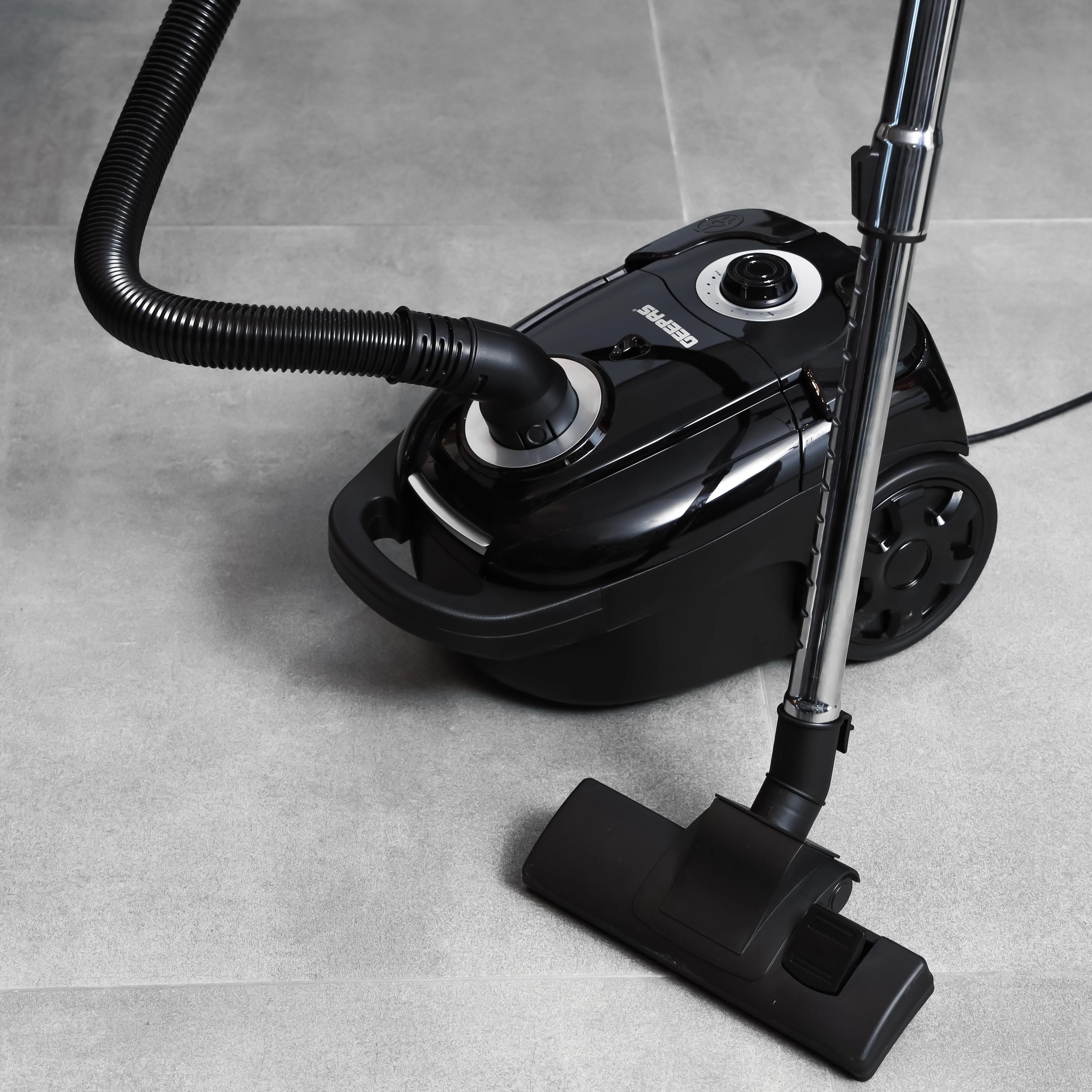 Geepas GVC19033 Vacuum Cleaner | 2200W Powerful Motor | 3L Dust Bag | 5-Stage Filtration | Speed Control | Low Noise Design | Automatic Cord Rewinder| 2 Years Warranty - Image 3