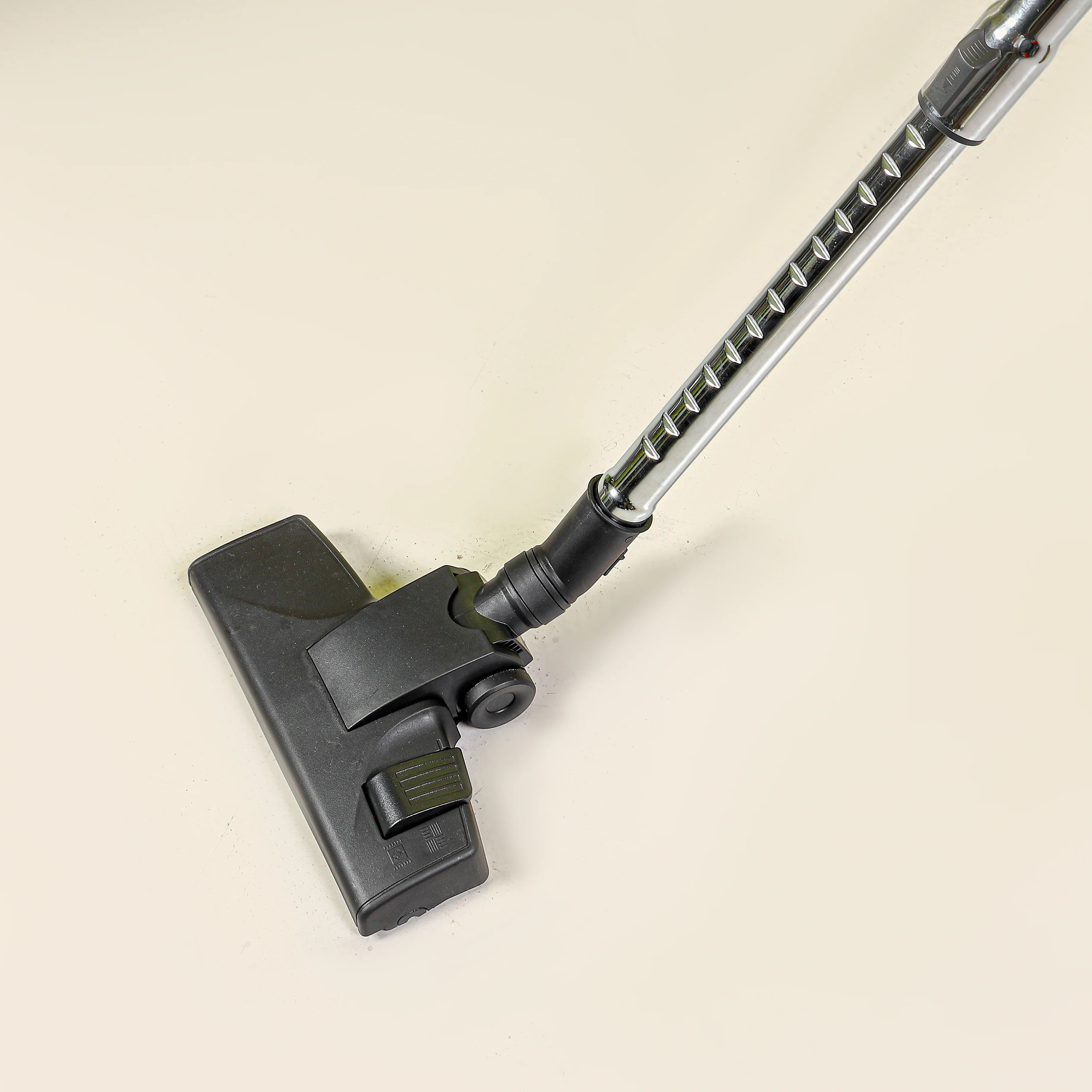 Geepas GVC19036 Stick & Handheld Vacuum Cleaner | 800W Power| 0.5L Capacity| HEPA Filter| Low Noise Design| Metal Telescopic Tube| Multiple Nozzles| 2 Years Warranty - Image 3