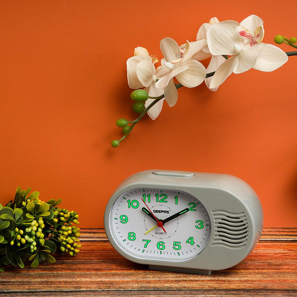 Geepas GWC26019 Bell Alarm Clock | Analog Alarm Clock, Silent Non-Ticking, Ascending Beep Sounds, Snooze, Light Functions | Perfect for Students | 2 Years Warranty - Image 4