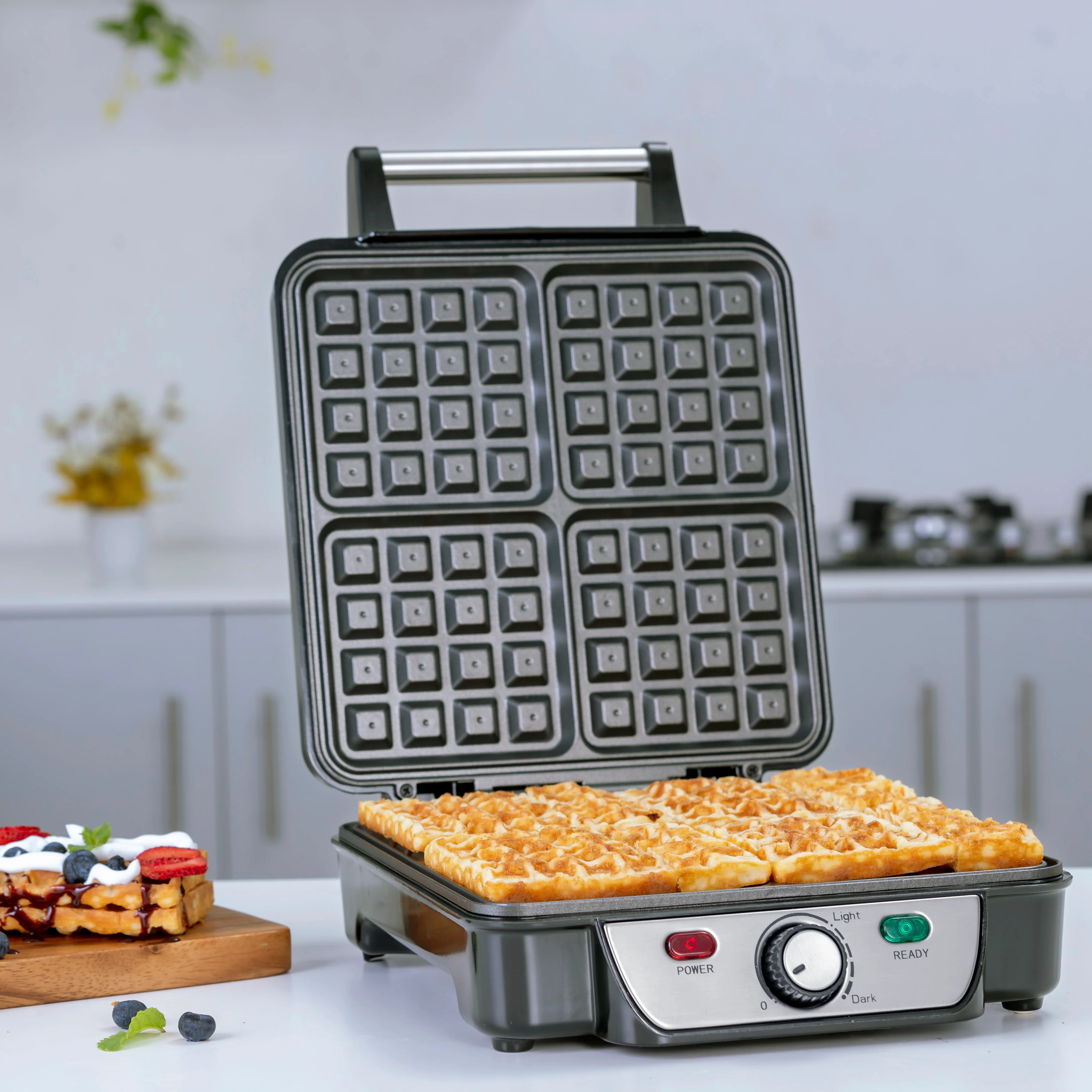 Geepas GWM5417 4-Slice Waffle Maker | 1100W Power| Adjustable Temperature Control | Non-Stick Cooking Plates| Cool-Touch Handle | Indicator Lights | 2 Years Warranty - Image 4