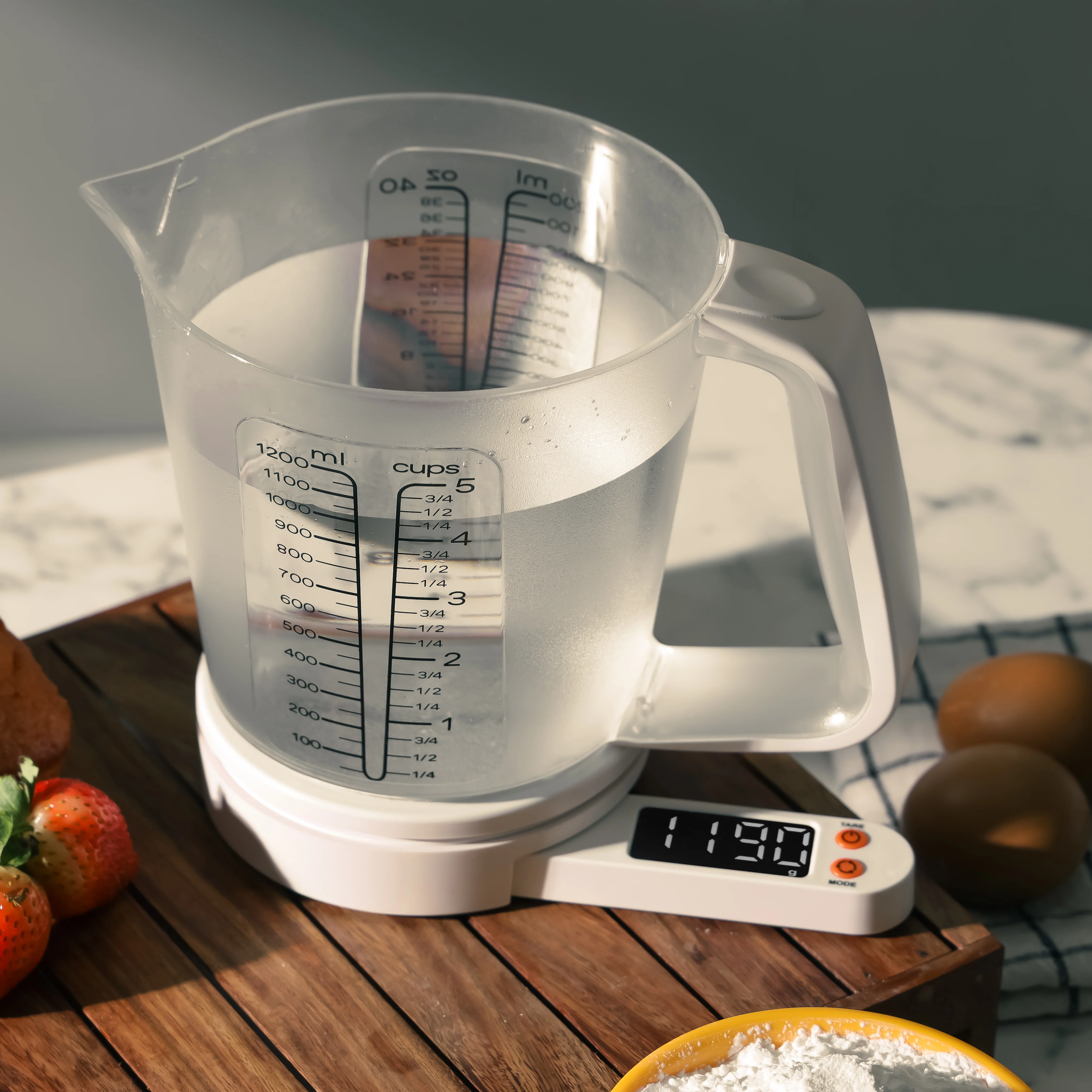 Geepas Kitchen Scale with Measuring Cup GKS46514 | LED Screen with Illuminated Digits, 5KG Capacity | Multi Units (g, oz, ml), Low Power Use | White, 2 Years Warranty - Image 4