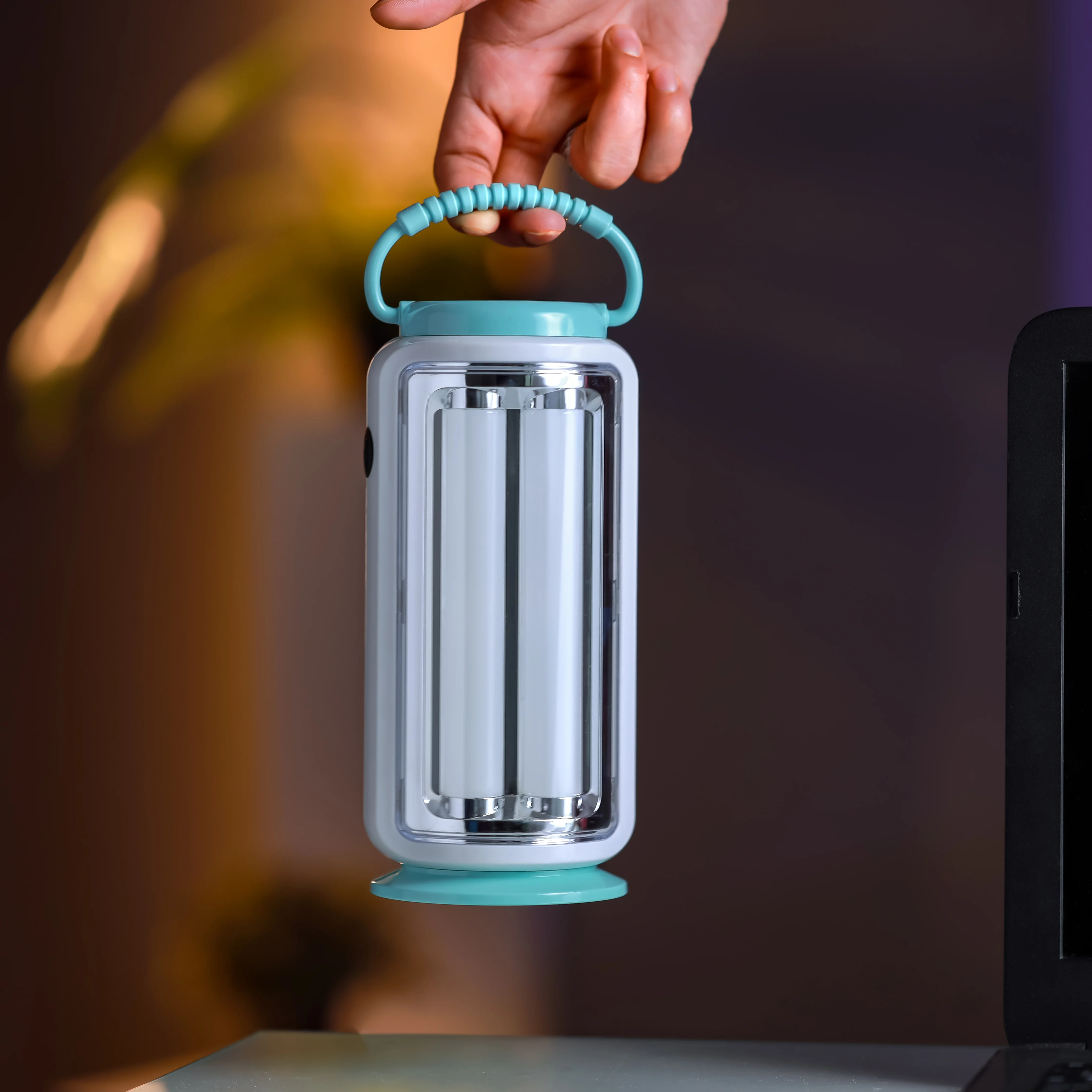 Geepas LED Emergency Lantern with Solar Panel GE53029 |52 LEDs, 360° Light, 5Hours Backup |Energy Efficient, Portable, Lightweight Design | Blue & White, 2 Years Warranty - Image 5