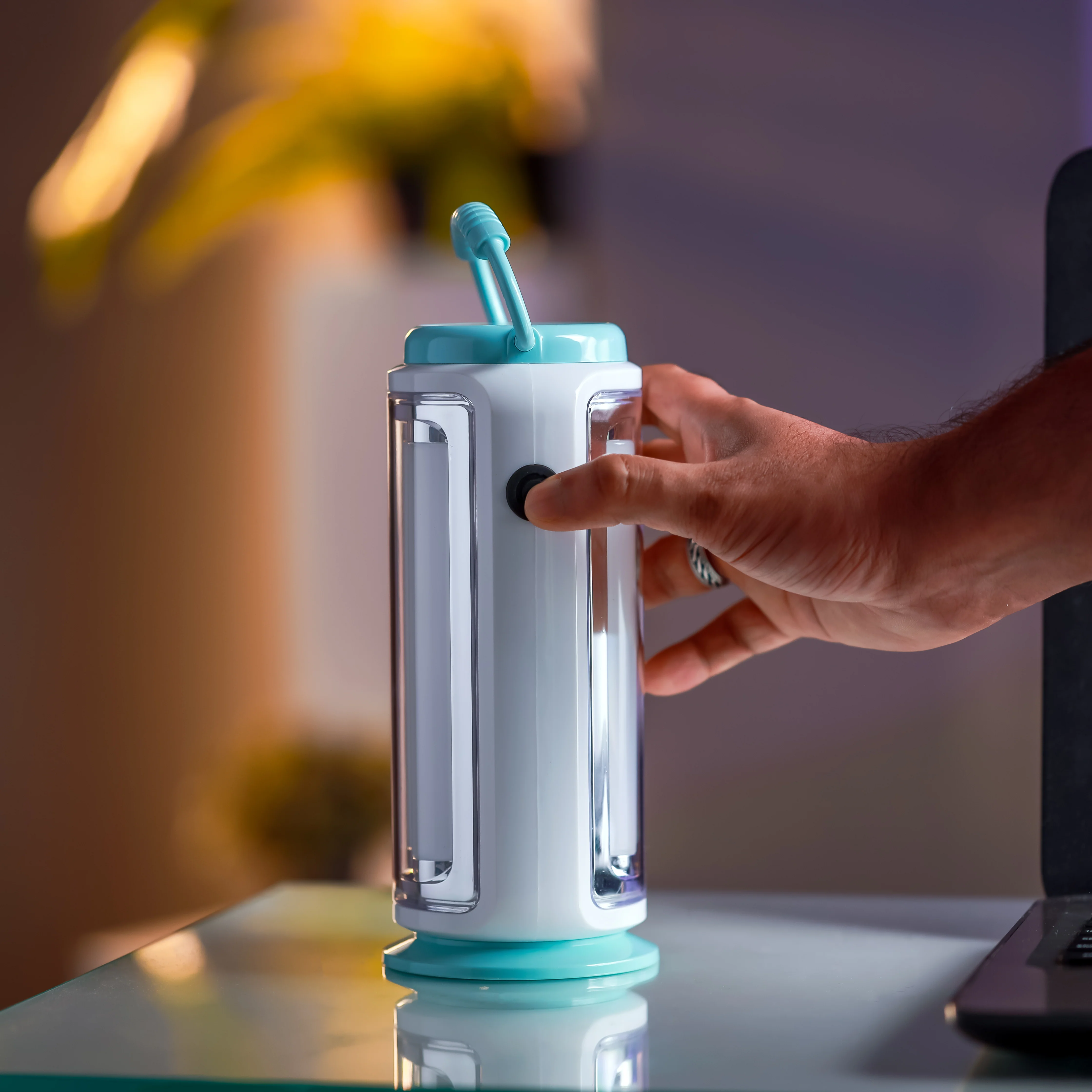 Geepas LED Emergency Lantern with Solar Panel GE53029 |52 LEDs, 360° Light, 5Hours Backup |Energy Efficient, Portable, Lightweight Design | Blue & White, 2 Years Warranty - Image 6
