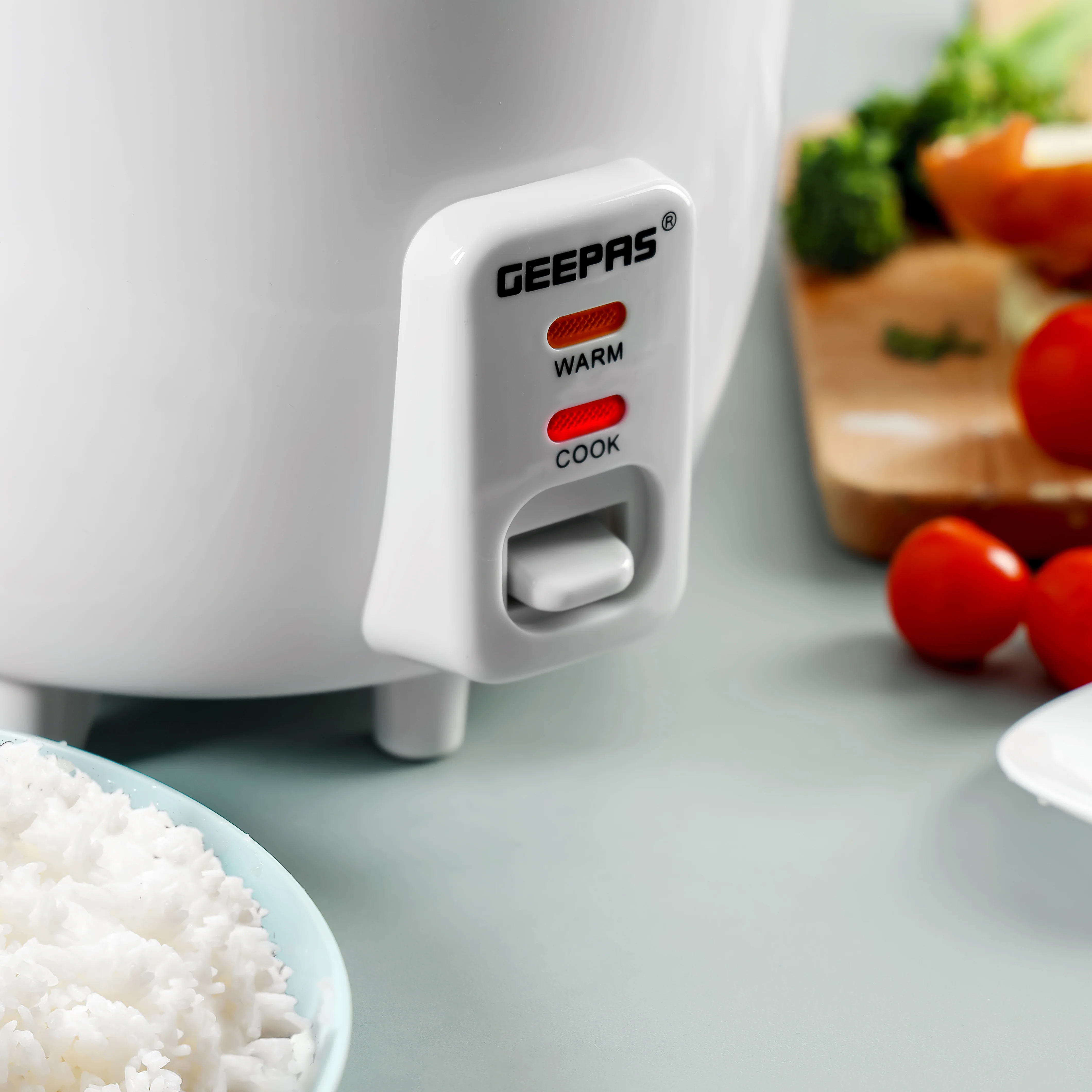 Geepas Personal Rice Cooker GRC1828 | 0.6L Compact Capacity | Ideal for Cooking & Keeping Food Warm |  Energy Efficient, Easy to Clean & Durable Design | 2 Years Warranty - Image 5