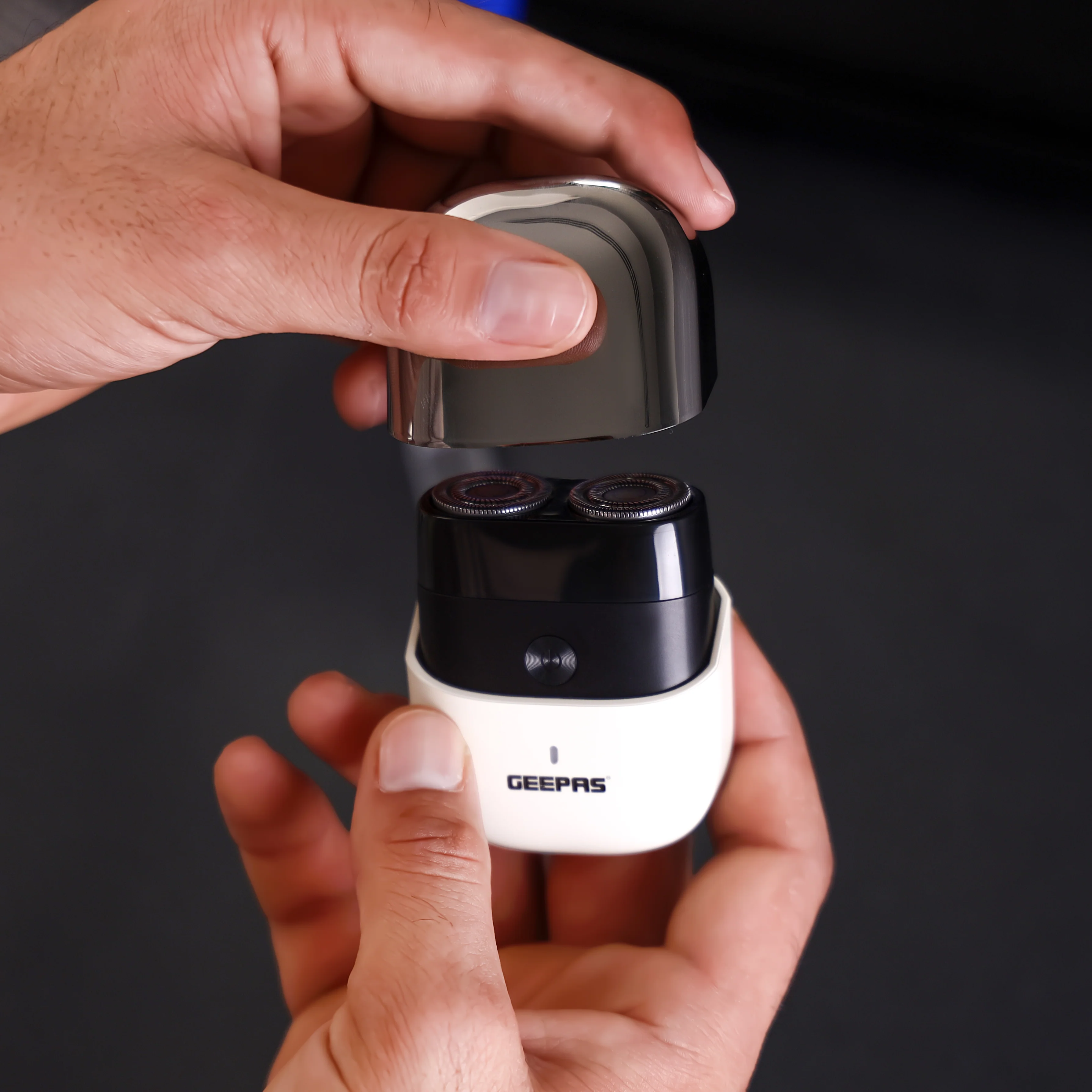 Geepas Pocket Shaver GSR57518UK | Waterproof IPX7 Design, Cord & Cordless Use, Compact Travel Size, 2 Floating Blade Heads, One-Press Operation | 2 Years Warranty - Image 3