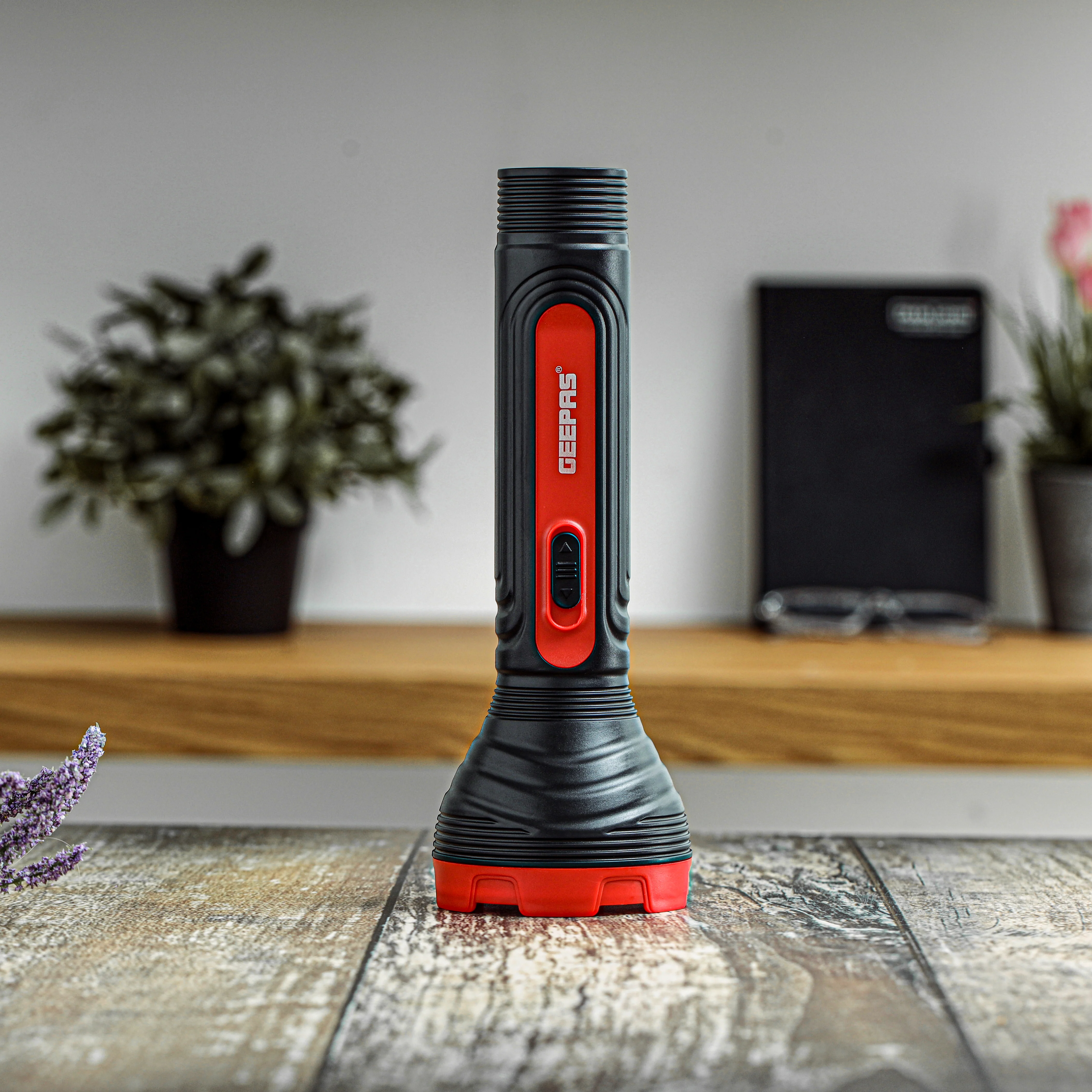 Geepas Rechargeable LED Torch GFL51090 | Big LED Chip with Aluminum Reflective Cup, Ripple Pattern Shell, 5H Backup, Lead-Acid Battery, Compact Design,  2-Year Warranty - Image 2