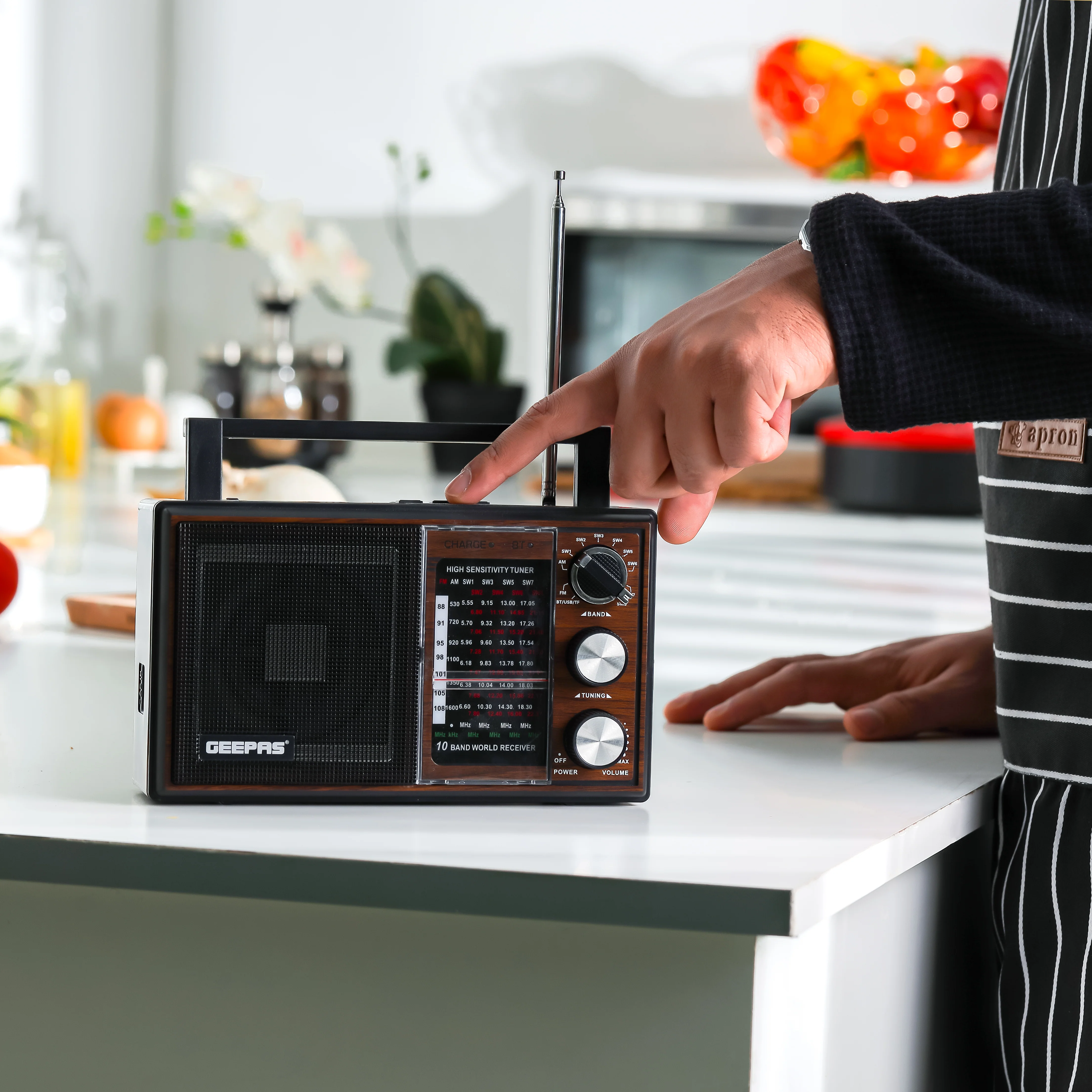 Geepas GR6842 Rechargeable Radio - BT/USB/SD /TF Music Player | Bluetooth Speaker | Lightweight Portable FM Radio | 10 Band Radio | Stylish Retro Design - Image 5