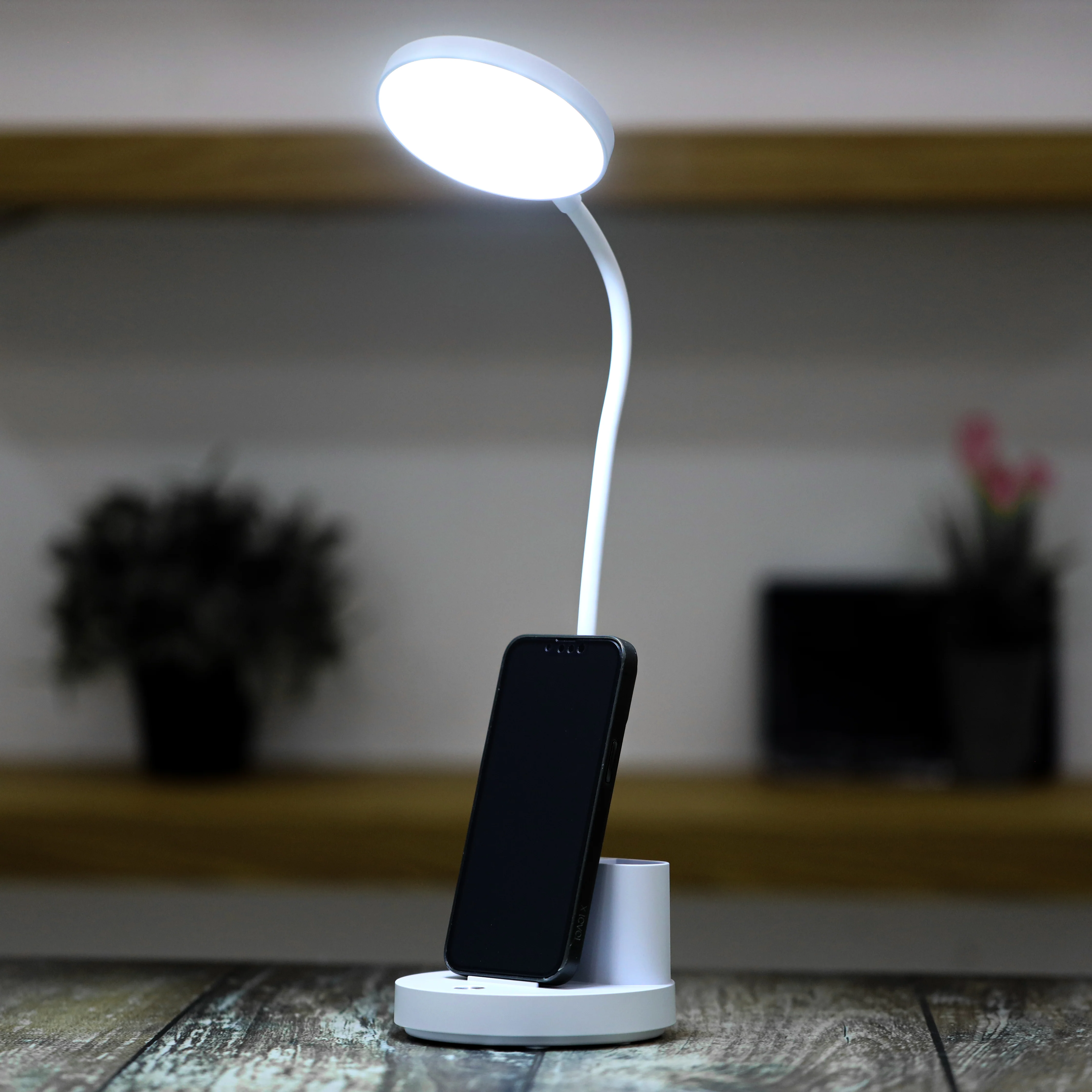 Geepas Rechargeable Reading Lamp- GDL53040/ Table Light with Phone Holder, Lithium Battery/ Perfect for Studying, Working, Travelling, Light-Weight and Compact Design - Image 4