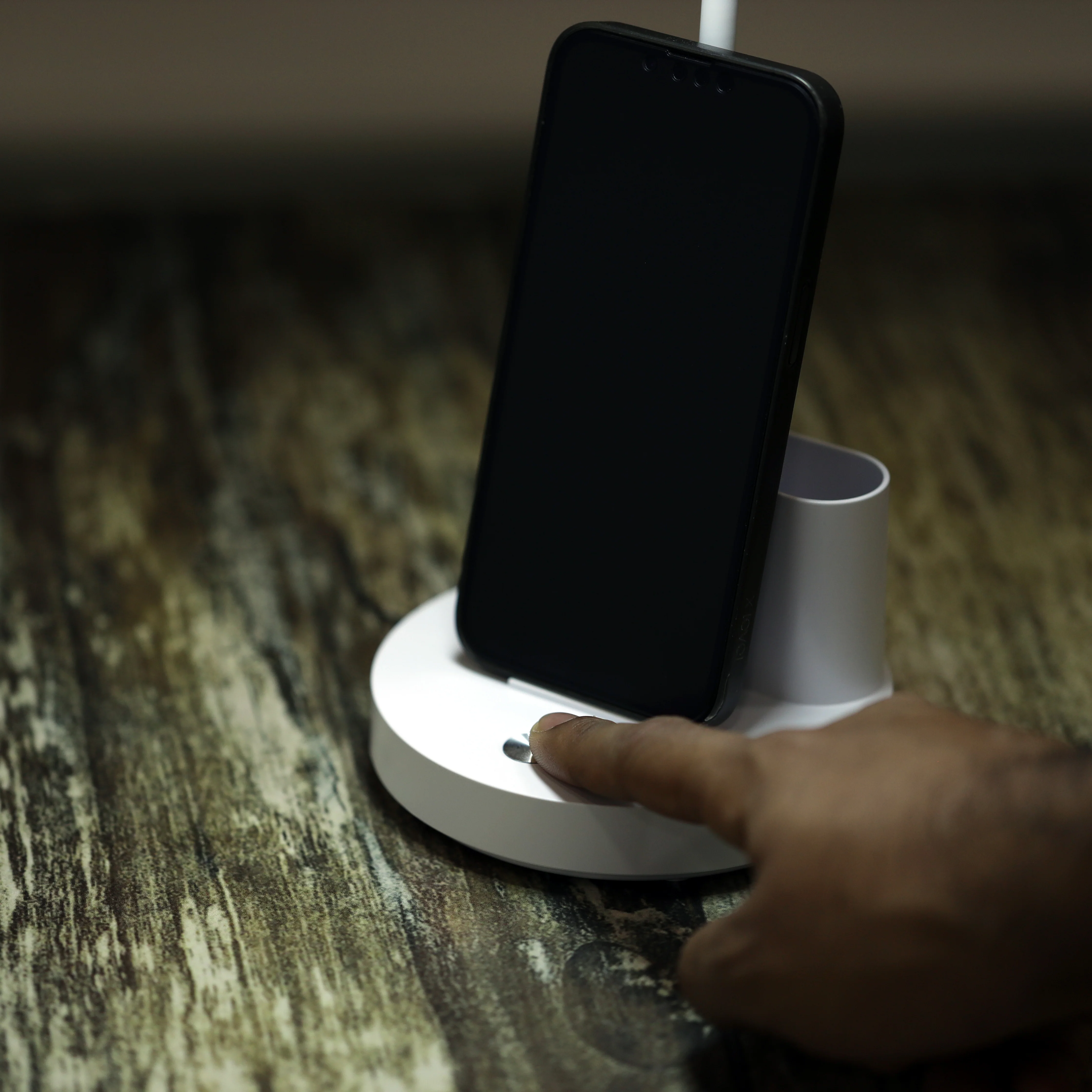 Geepas Rechargeable Reading Lamp- GDL53040/ Table Light with Phone Holder, Lithium Battery/ Perfect for Studying, Working, Travelling, Light-Weight and Compact Design - Image 5