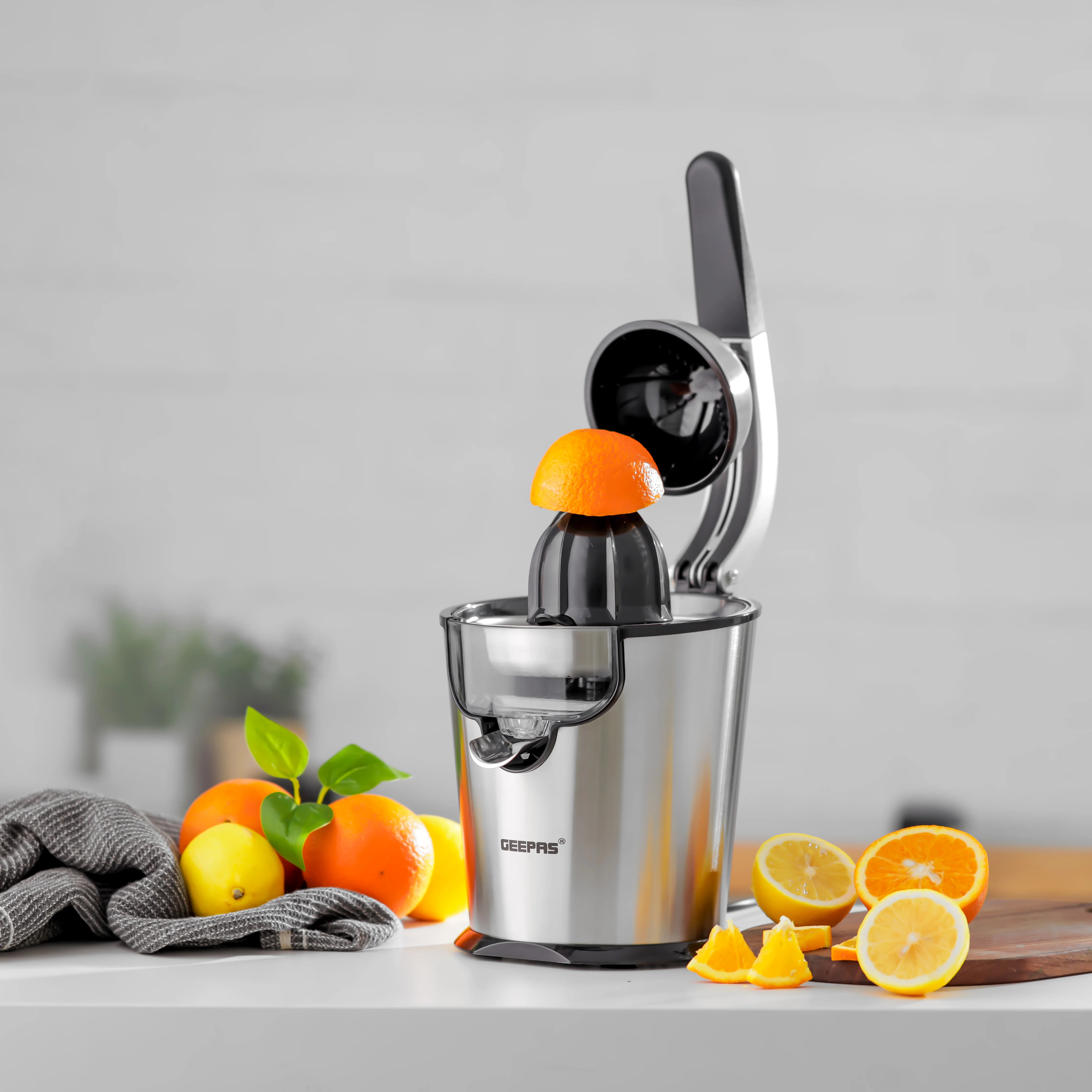 Geepas Stainless Steel Citrus Juicer- GCJ46018| Juicer for Orange Juice, Lemon, and so on| Deluxe Stainless Steel Body with Aluminum Die-Casting Handle, Metallic Silver - Image 3