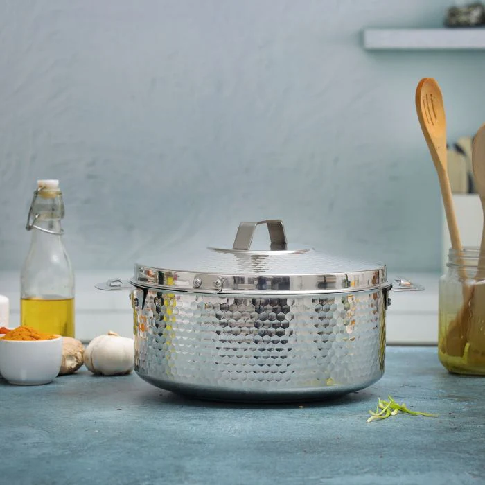 Reeva Hammered Double Wall Stainless Steel Hot Pot, RF10536 | Firm Twist Lock | Strong Handles | Steel Serving Pot, Chapati Storage Box, Roti Serving Pot, Chapati Dabba - Image 6