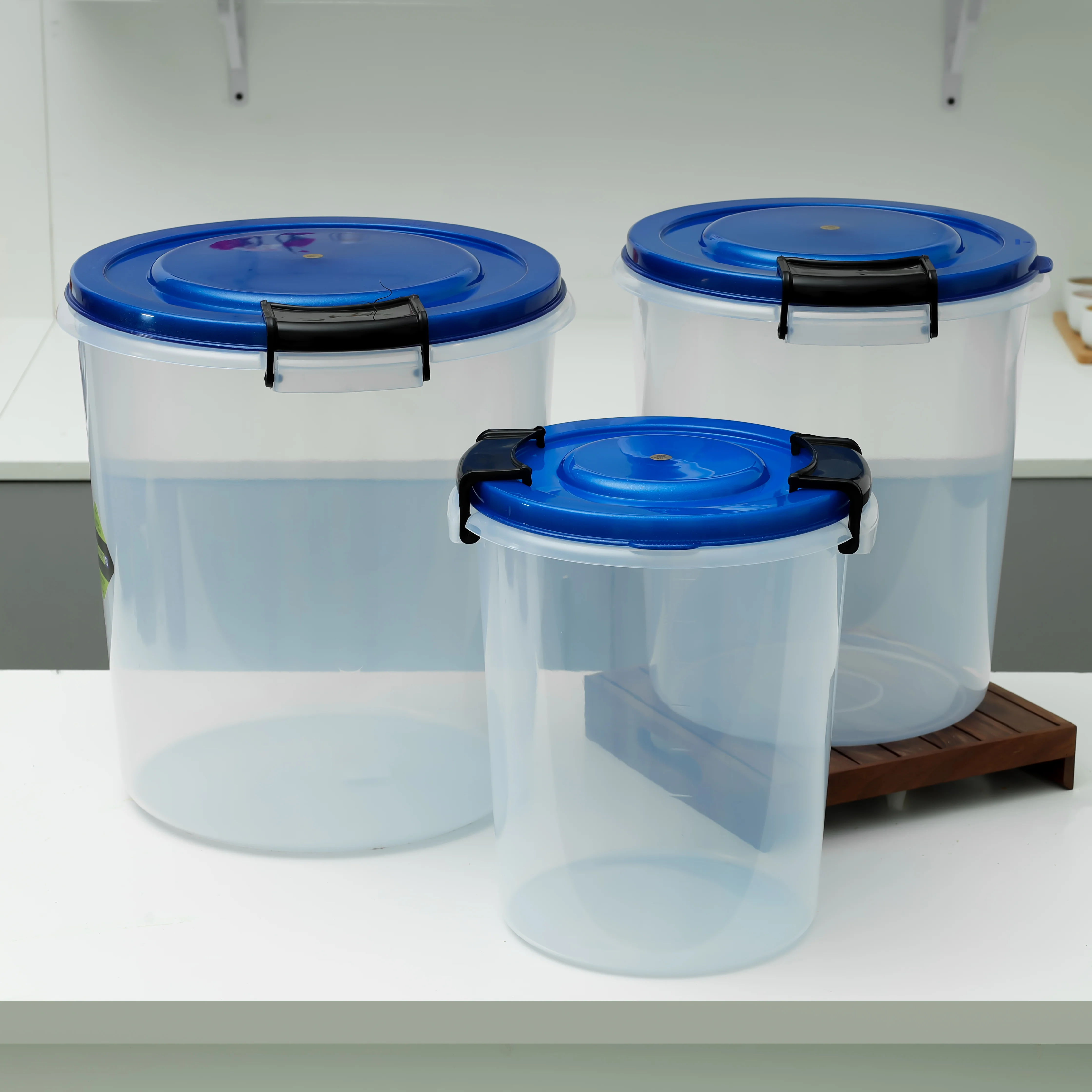 Royalford RF10712 3 Pcs Air-Tight Food Container Set | Premium Polypropylene Plastic| Large Capacity Storage| Unique Locking Mechanism & Stackable Kitchen Storage Design - Image 2