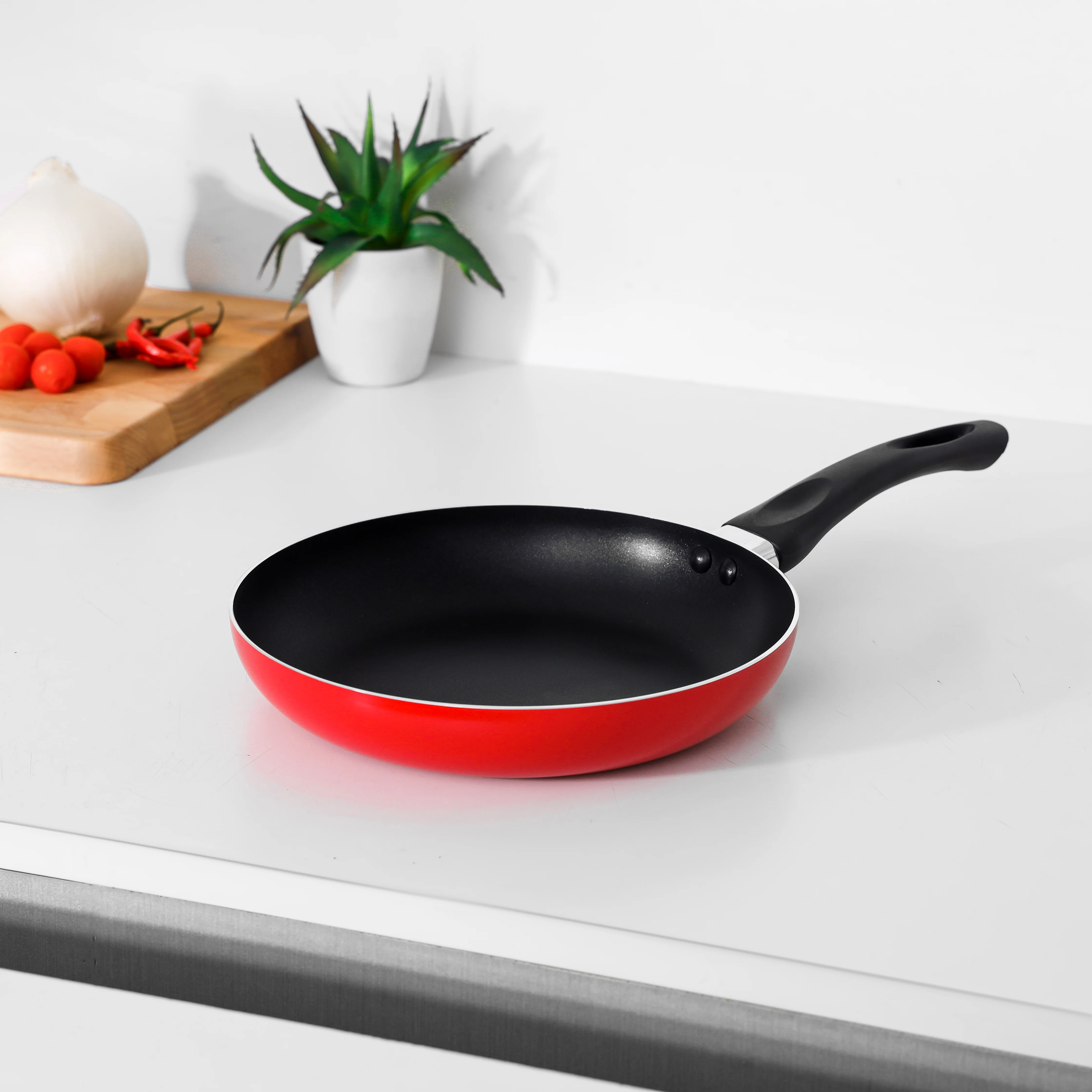 Royalford RF11859 26cm Aluminium Non-Stick Frypan | Heat Resistant Bakelite Handle | Durable Easy-Clean Cooking Pan | PFOA-Free Coating for Gas & Electric Stovetops - Image 2