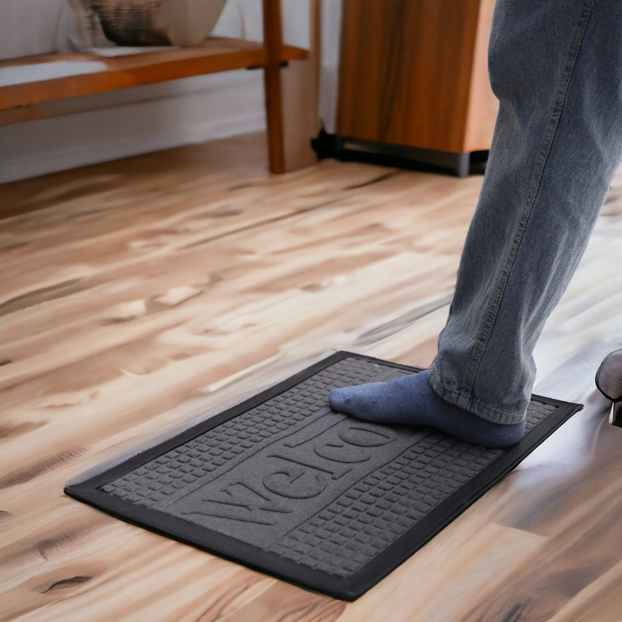 Royalford RF12474 door mat 40x60cm| made from durable polyester with non-skid base| washable and easy to maintain, ideal for doorways, entrances and floors use| - Image 2