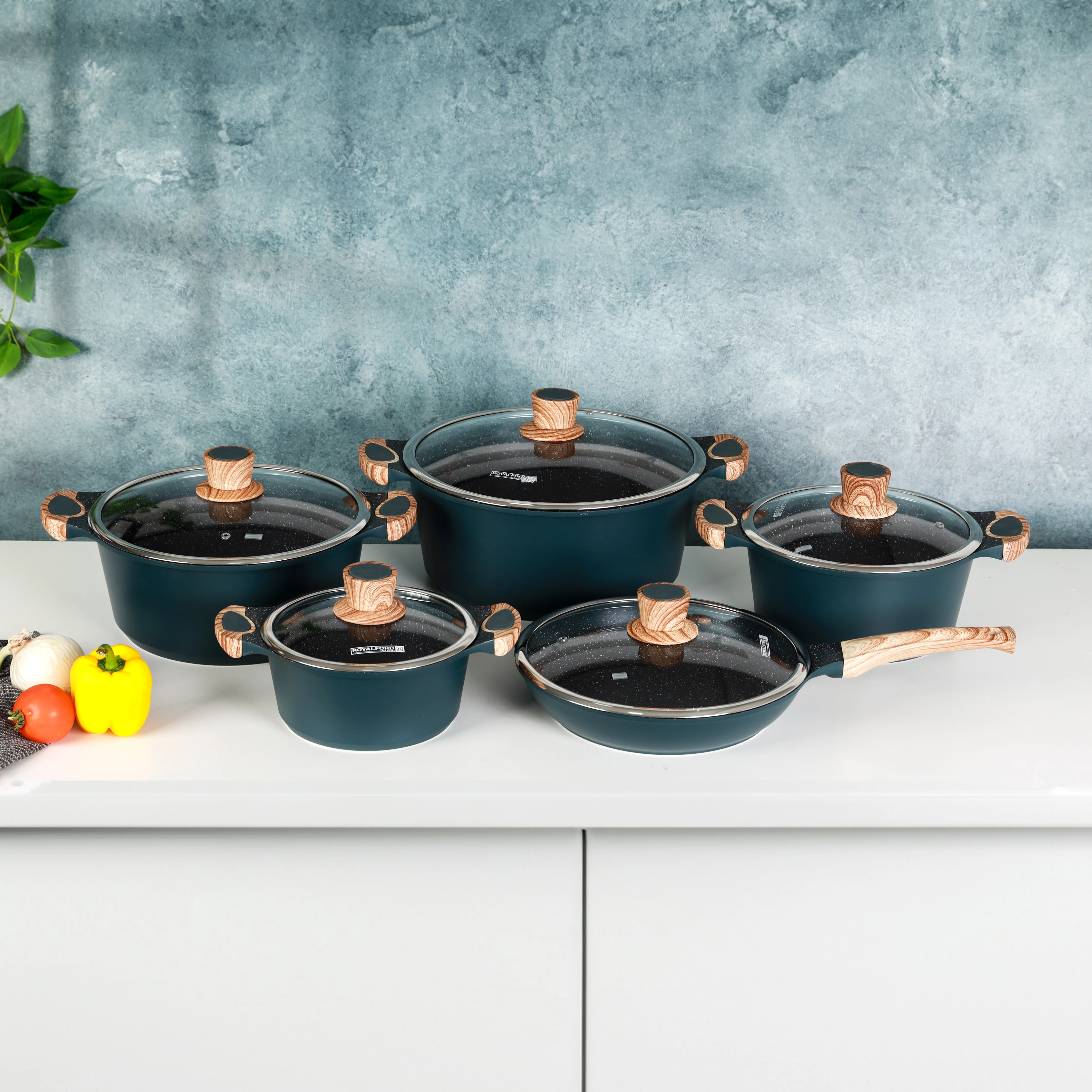 Royalford RF12508 RoyalEmerald 10 Pcs Granite Coated Die-Cast Cookware Set with Glass Lids | Soft-Touch Handles | Non-Stick PTFE PFOA Free, Induction Ready Cooktops - Image 2