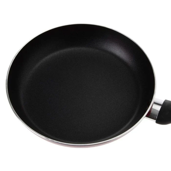 Royalford RF1260FP22 22cm Non-Stick Flat Fry Pan | Triple Layer Coating  | Heat Resistant Exterior| Spin Bottom for Even Heat Distribution| Heavy-Duty Bakelite Handle - Image 3