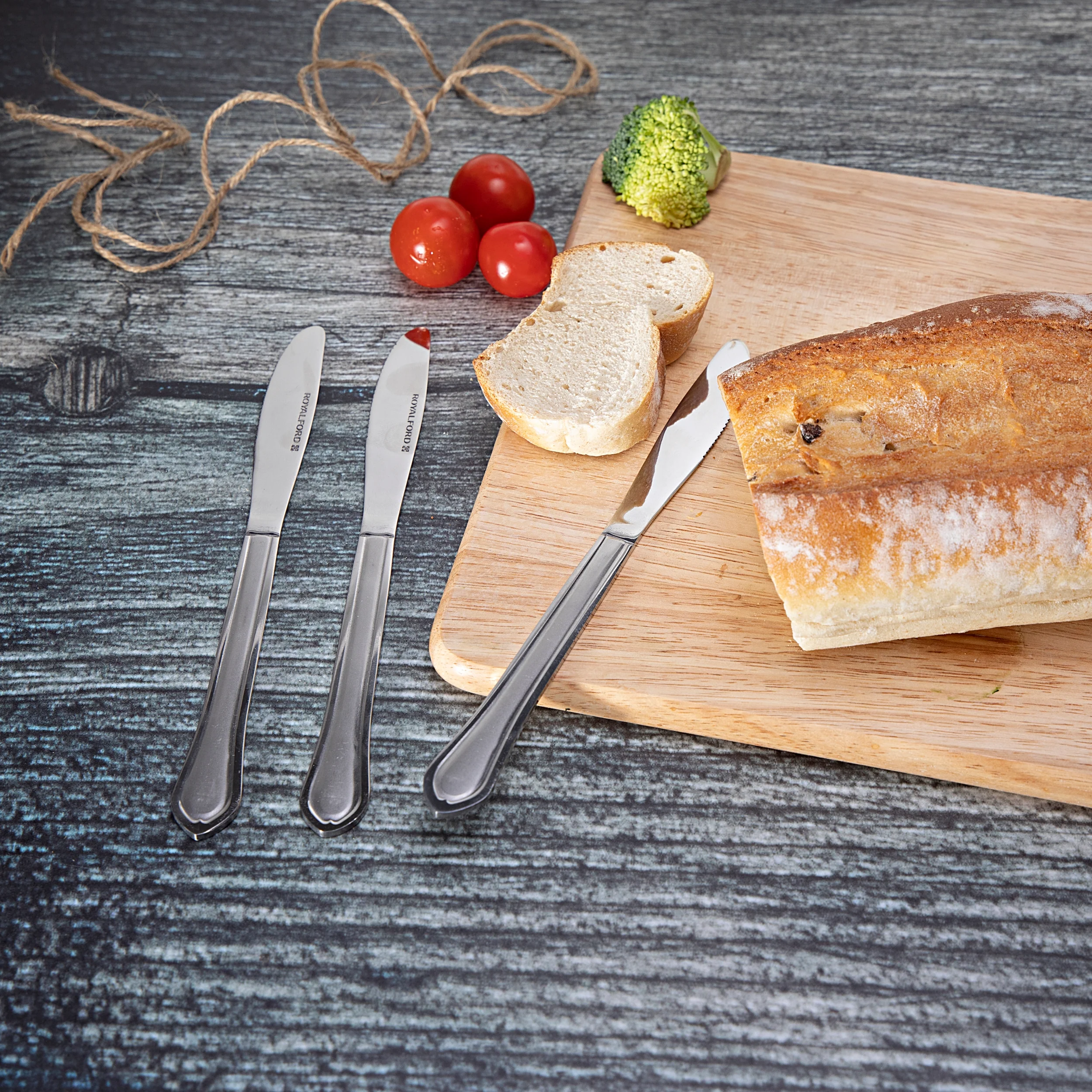Royalford RF3000 Dinner Knife Stainless Steel| Durable Knife with ergonomic grip & rust-resistant finish| sharp edge for cutting, for daily dining & table settings| - Image 2