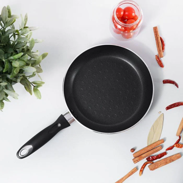 Royalford RF396FP22 22cm Non-Stick Fry Pan | Heat-Resistant Bakelite Handle| Durable Long-Lasting Coating| Perfect for Everyday Frying, Sautéing, Shallow Frying Etc - Image 2