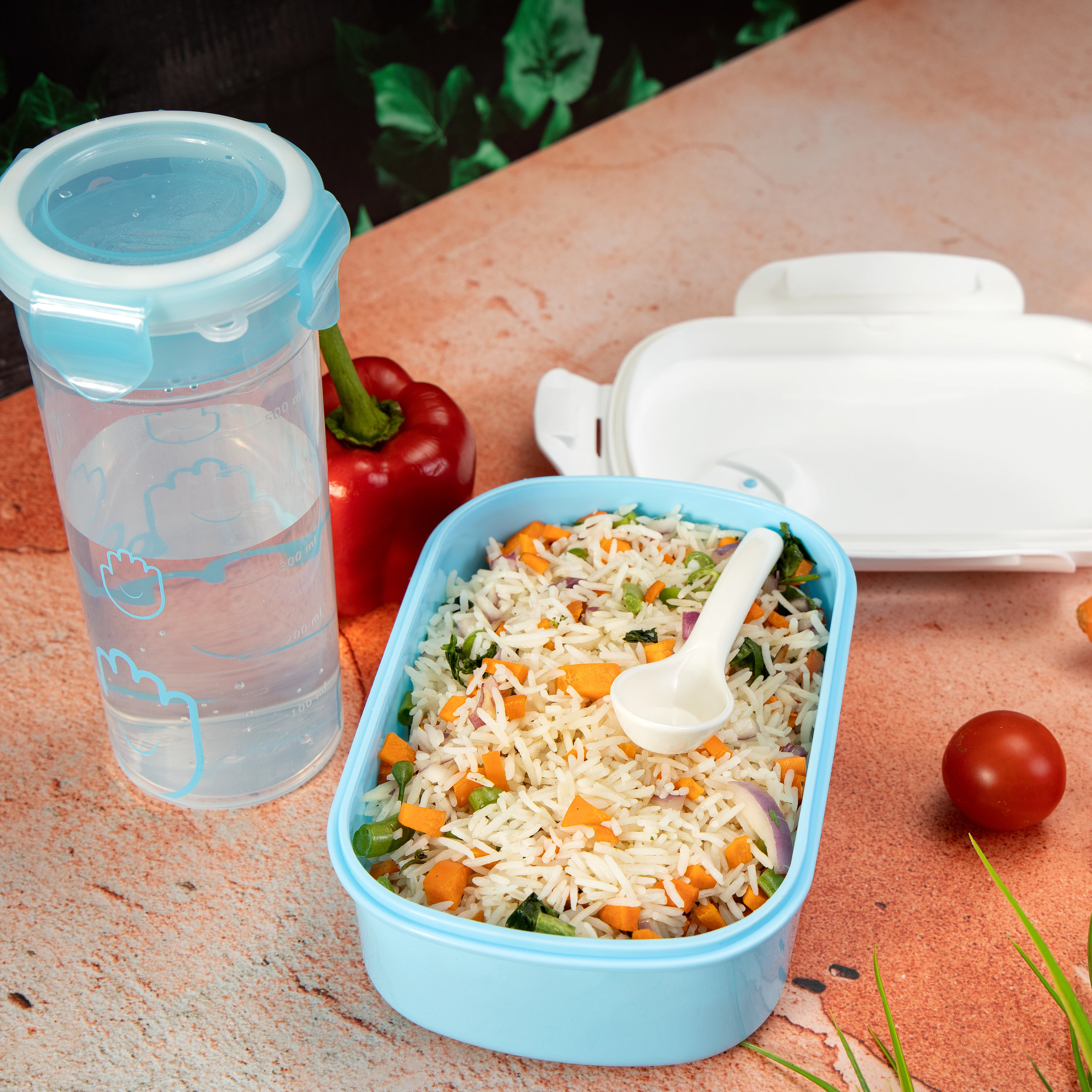 Royalford RF4396 lunch box with water bottle set for kids| durable and lightweight design with secure locking lid| spill-resistant bottle, perfect for school, travel| - Image 2