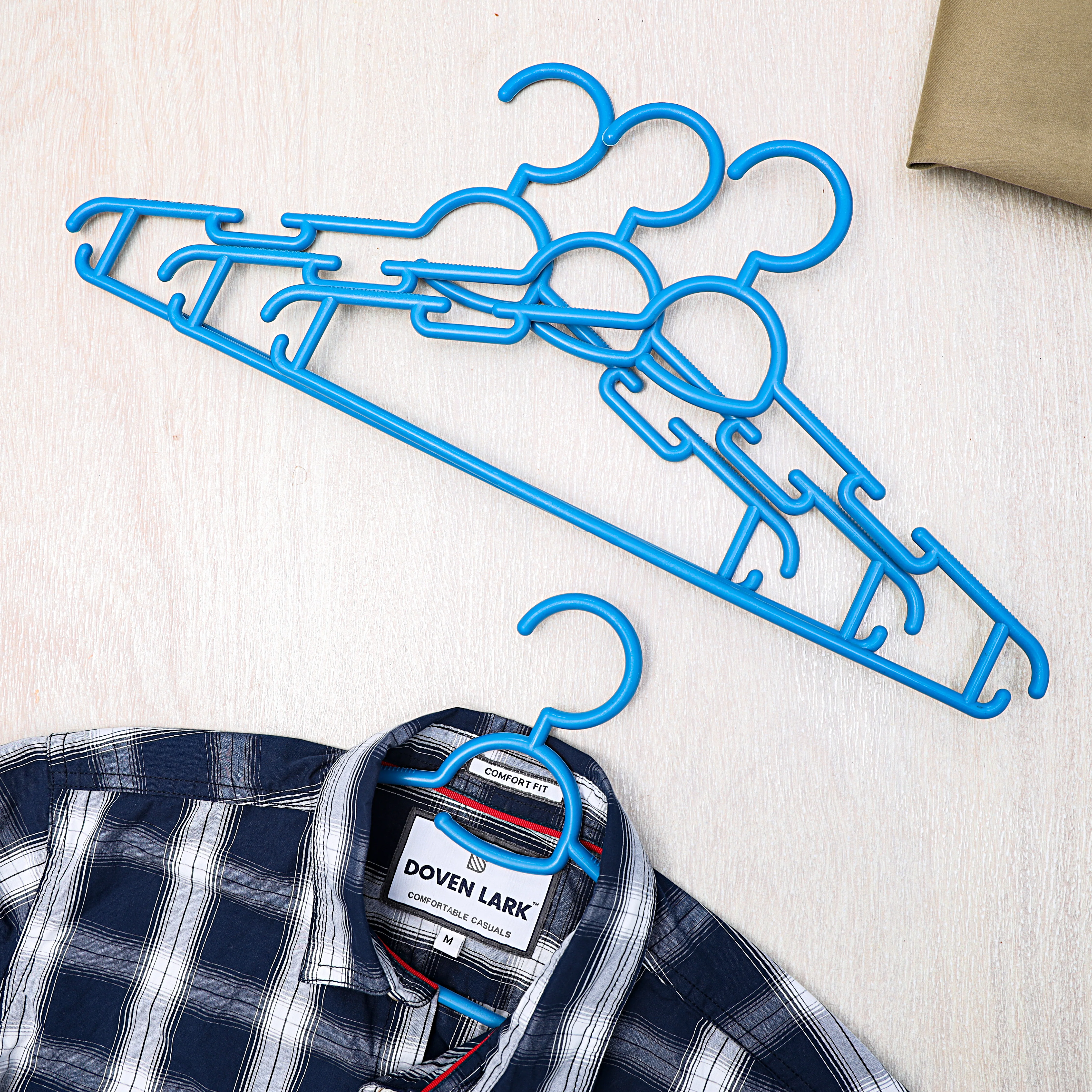 Royalford RF5428N plastic hanger set | durable hangers with anti-slip design| 360° swivel hook, and sturdy build, perfect for organizing clothes neatly at home| - Image 2