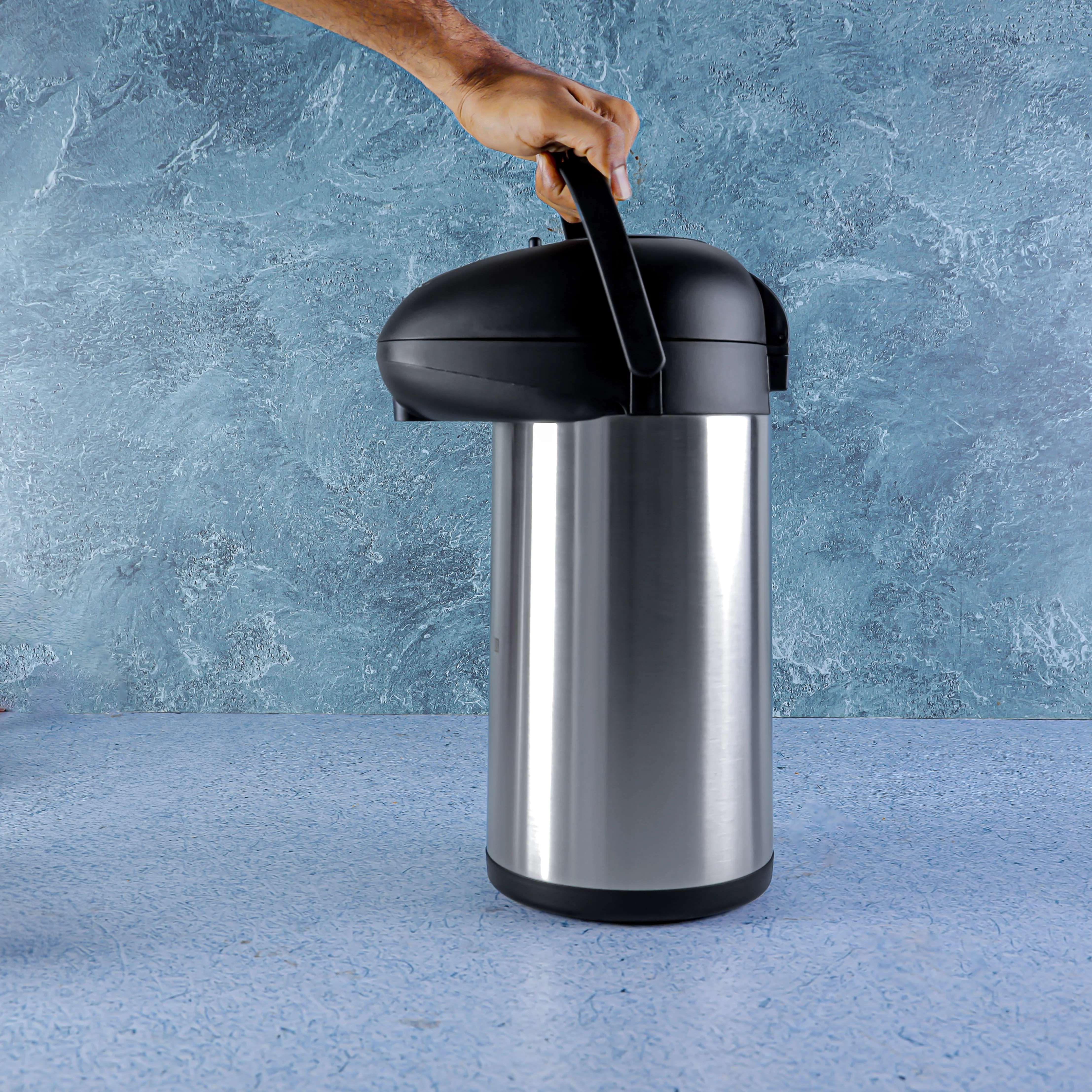 Royalford RF8337 4L Double Wall Vacuum Flask - Keeping Hot/Cold Retention, Pump Action Spill-Proof Pouring Coffee, Hot Water, Tea, Beverage | Ideal for Commercial & Outings - Image 4