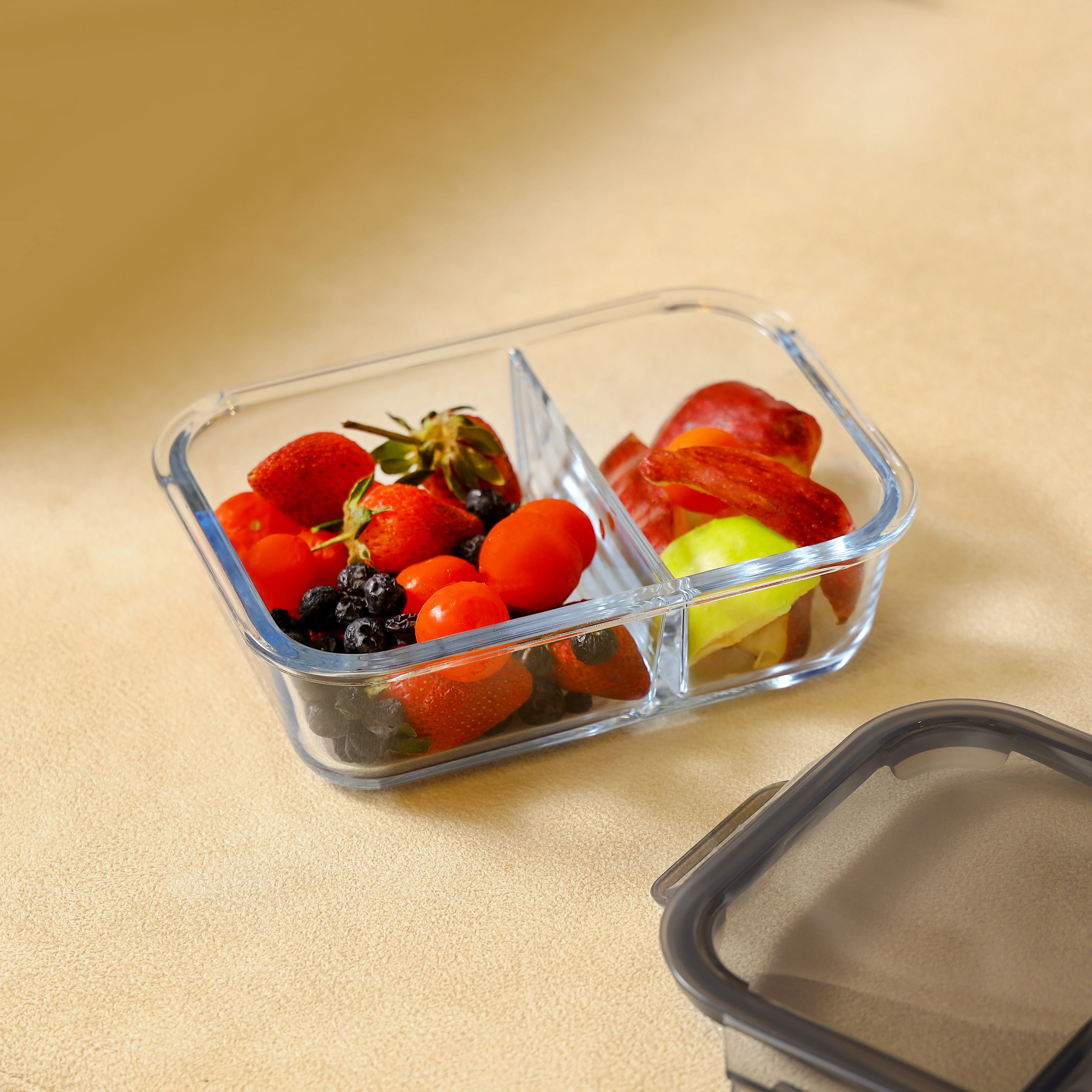 Royalford RF8817 1500ml Borosilicate Glass Airtight Container| Dual Partition| Leak-Proof Food Storage Box| Oven-Safe Meal Prep Glass Jar| Durable & Freshness Lock - Image 3
