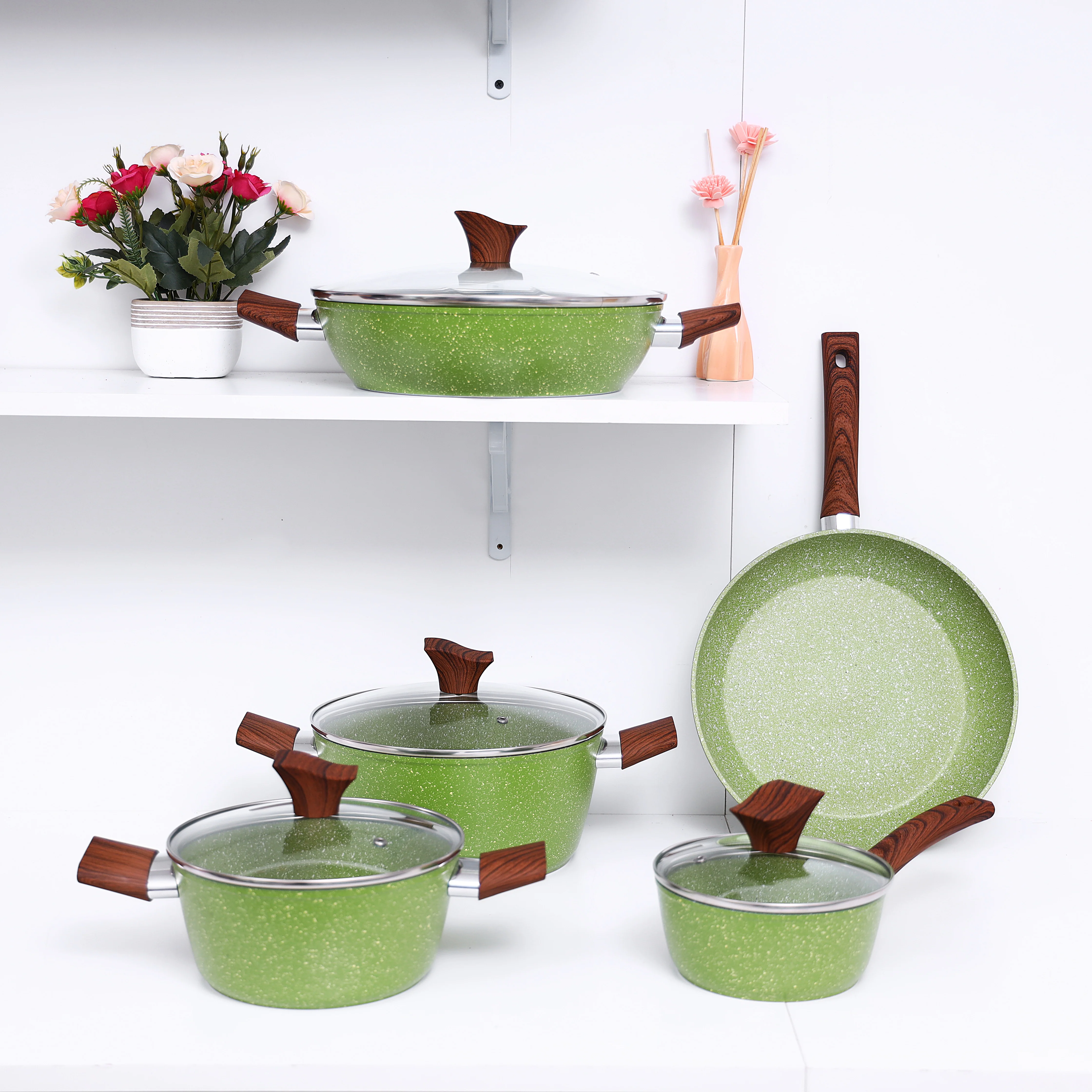 Royalford RF9415 12 Pcs Forged Aluminium Cookware Set | Marble Coated Non-Stick| Induction Base Soft Touch Wood Finish Handles |Suitable for Gas, Electric & Ceramic - Image 2