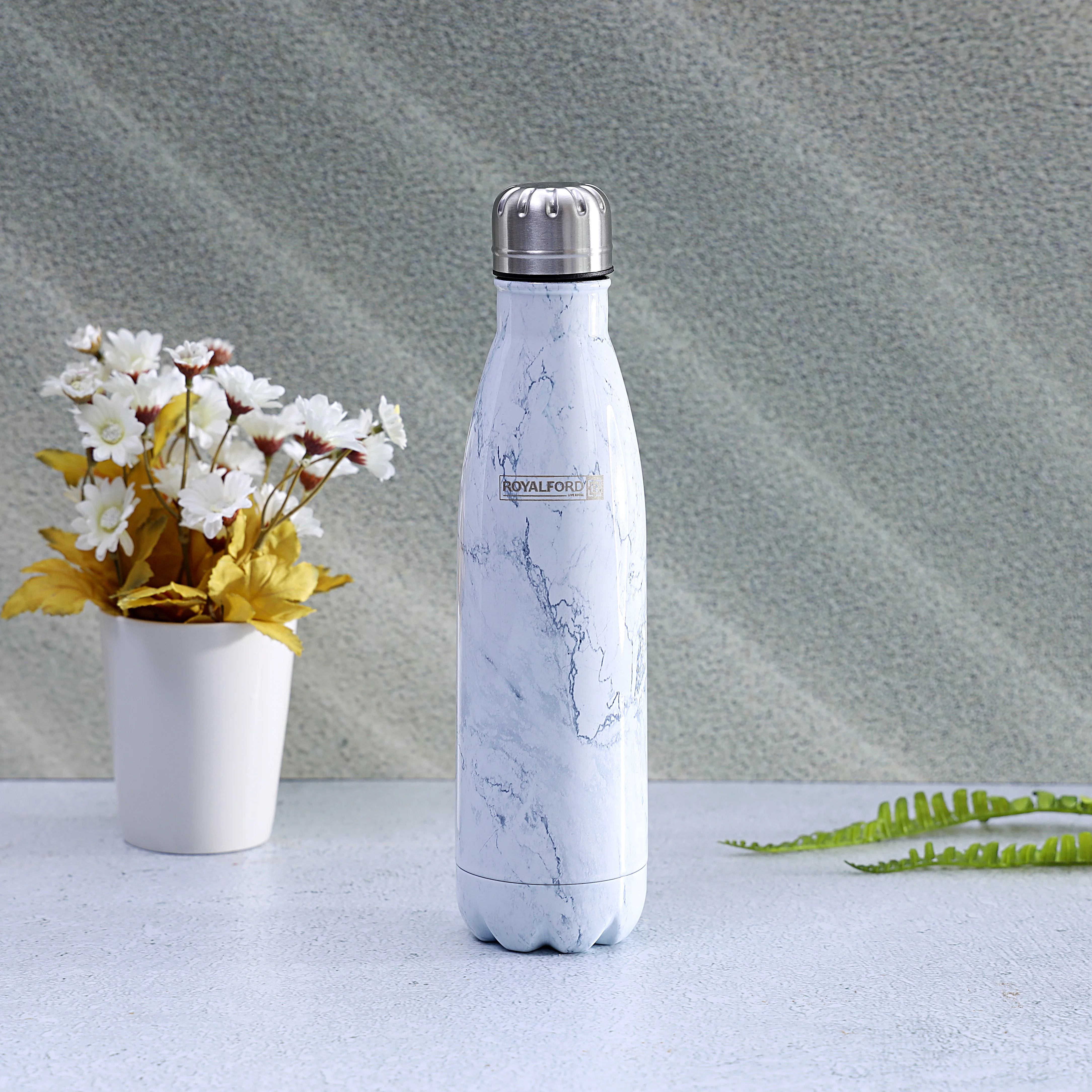 Royalford RF9477 Vacuum Bottle 500ml |  Stainless Steel Hot & Cold Insulated Water Bottle |  Double Wall Vacuum Insulation|  Leak Resistant Design & 304 Food Grade Inner - Image 2