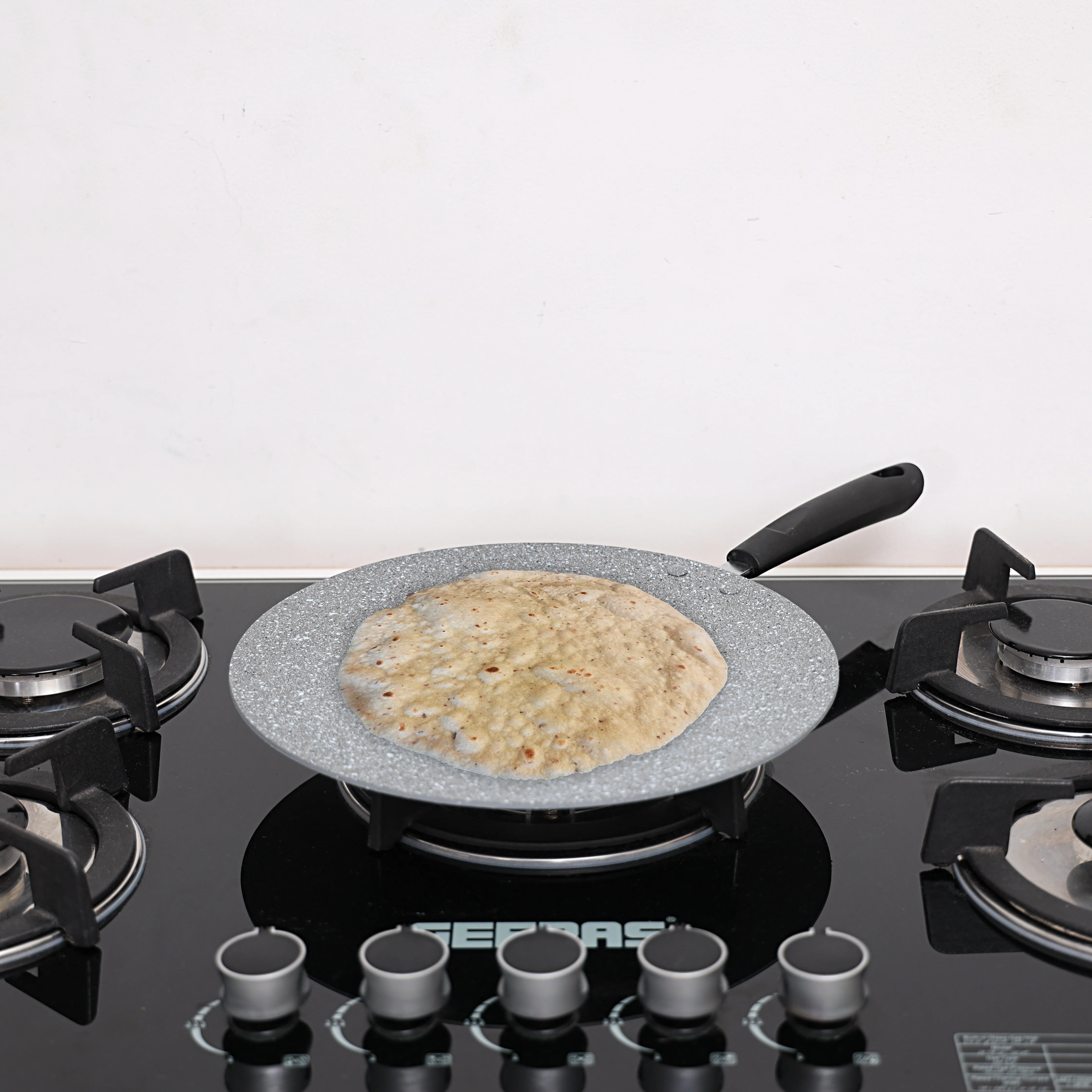 Royalford RF9507 Aluminium Marble Coated Tawa | 3-Layer Non-Stick Flat Tawa 30cm | 3mm Thick Body | PFOA & PTFE Free Coating | Bakelite Handle | Durable Elegant Design - Image 2