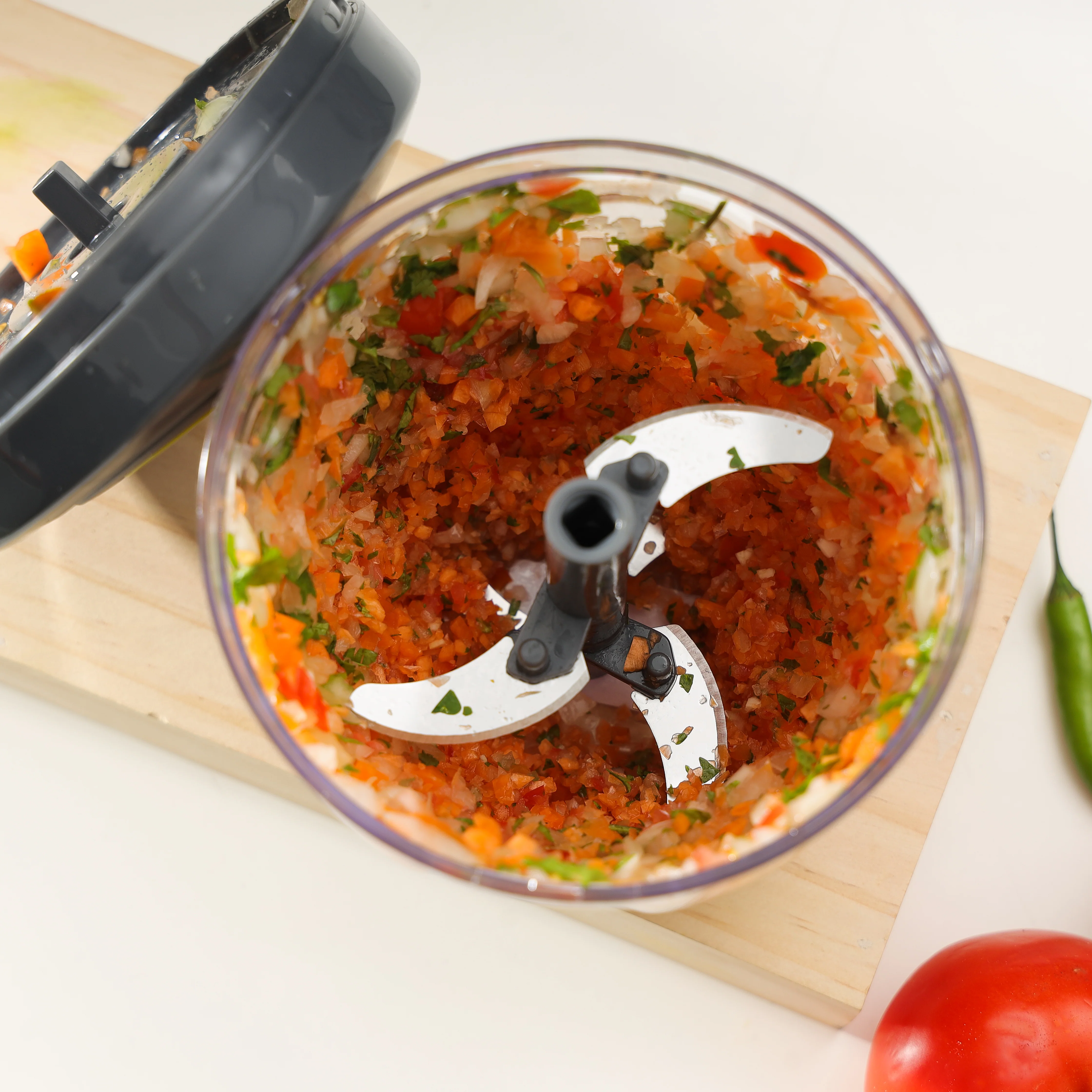 Royalford RF9785 Multi-Purpose Pull Chopper| 900ml Capacity, 5PCS Stainless Steel Blades, Durable ABS Handle & PP Lid, Egg Beater Attachment |Manual BPA-Free Food Chopper - Image 4