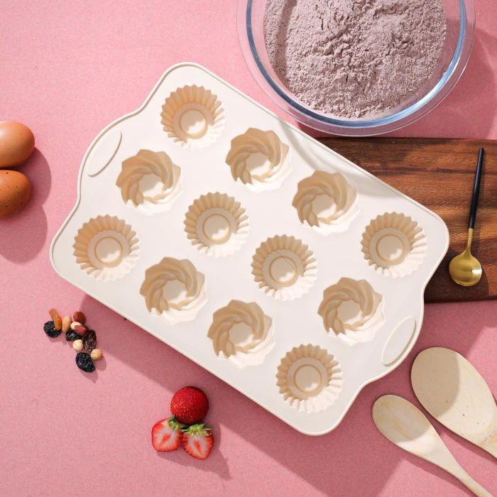 Royalford RF9800 Muffin Pan Beige 12 Cup (34x22 cm) - Cupcake Tray/Baking Pan - Silicone Build, Easy Release Mince Pie/Cupcake Tin - Ideal for Cupcakes Muffin Pie Yorkshire Pudding Baking - Image 6