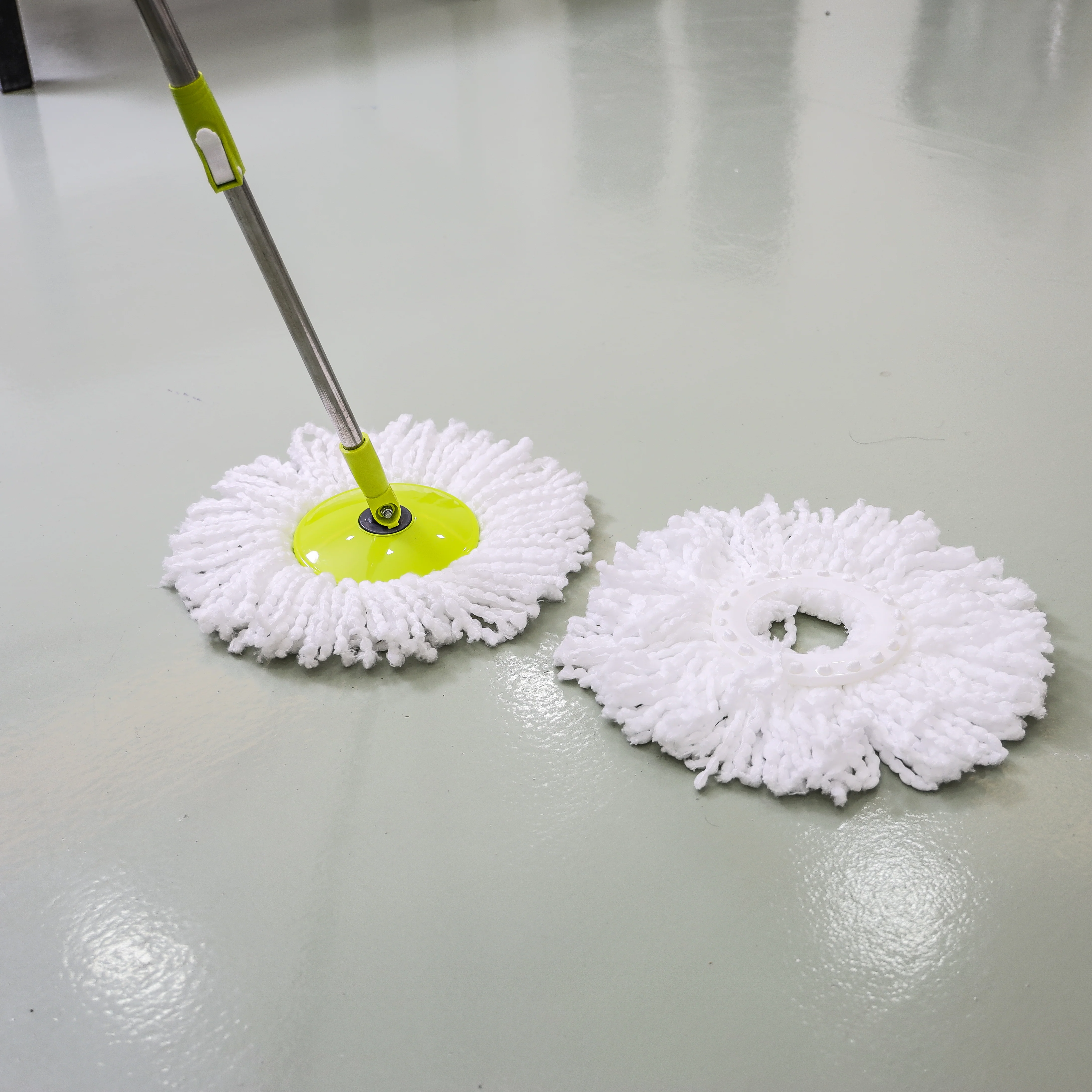 Royalford RF9871 42cm Microfiber Mop Head | Super Absorbent Fibers for Scratch-Free Cleaning| Ideal for Wood, Tile & Marble Floors| Durable & Easy to Clean Replacement - Image 3