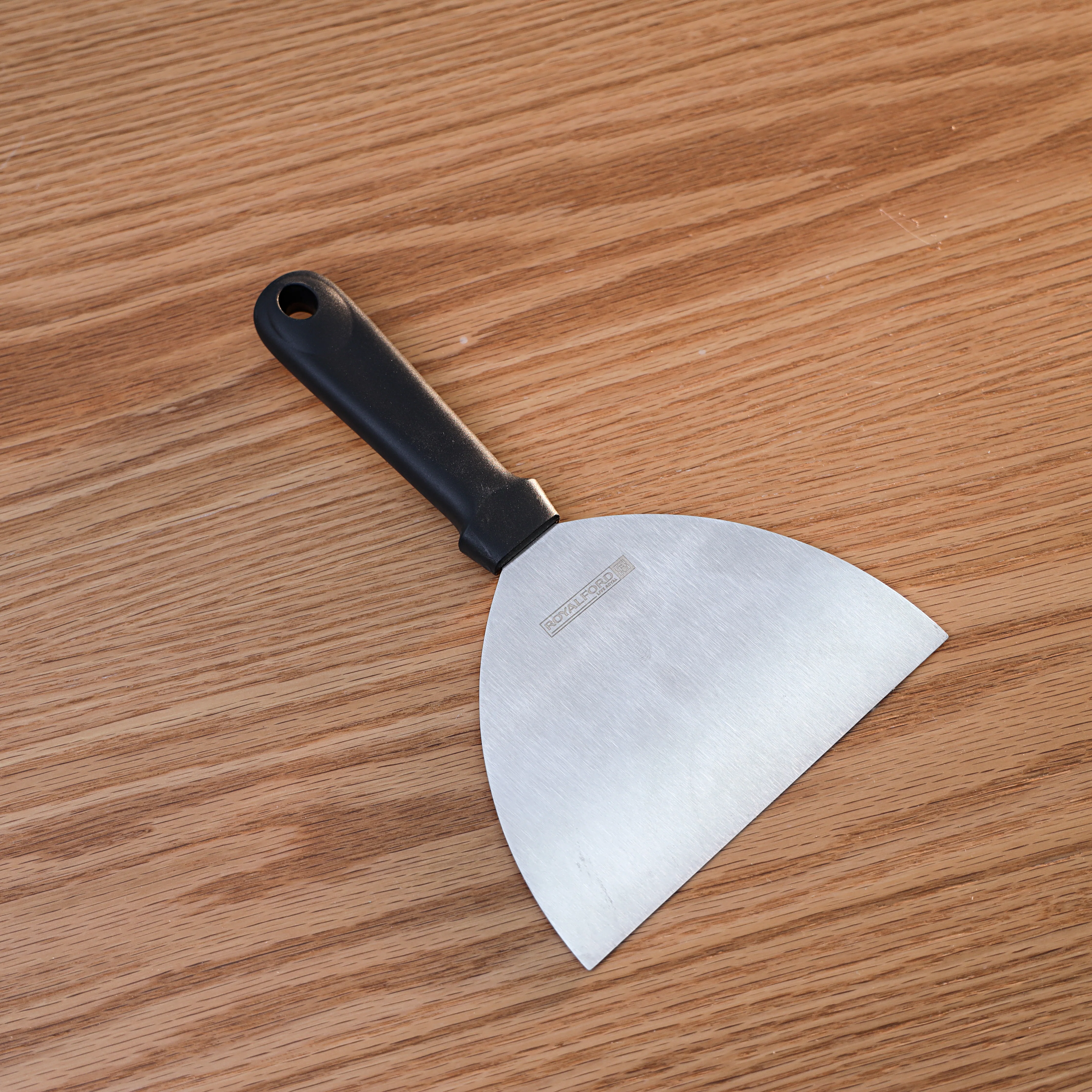 Royalford RF9872 Kitchen Scraper | Stainless Steel Blade & Ergonomic PP Handle for Dough Scraping, Baking, Food Transfer, Countertop Cleaning & Daily Kitchen Use - Image 2