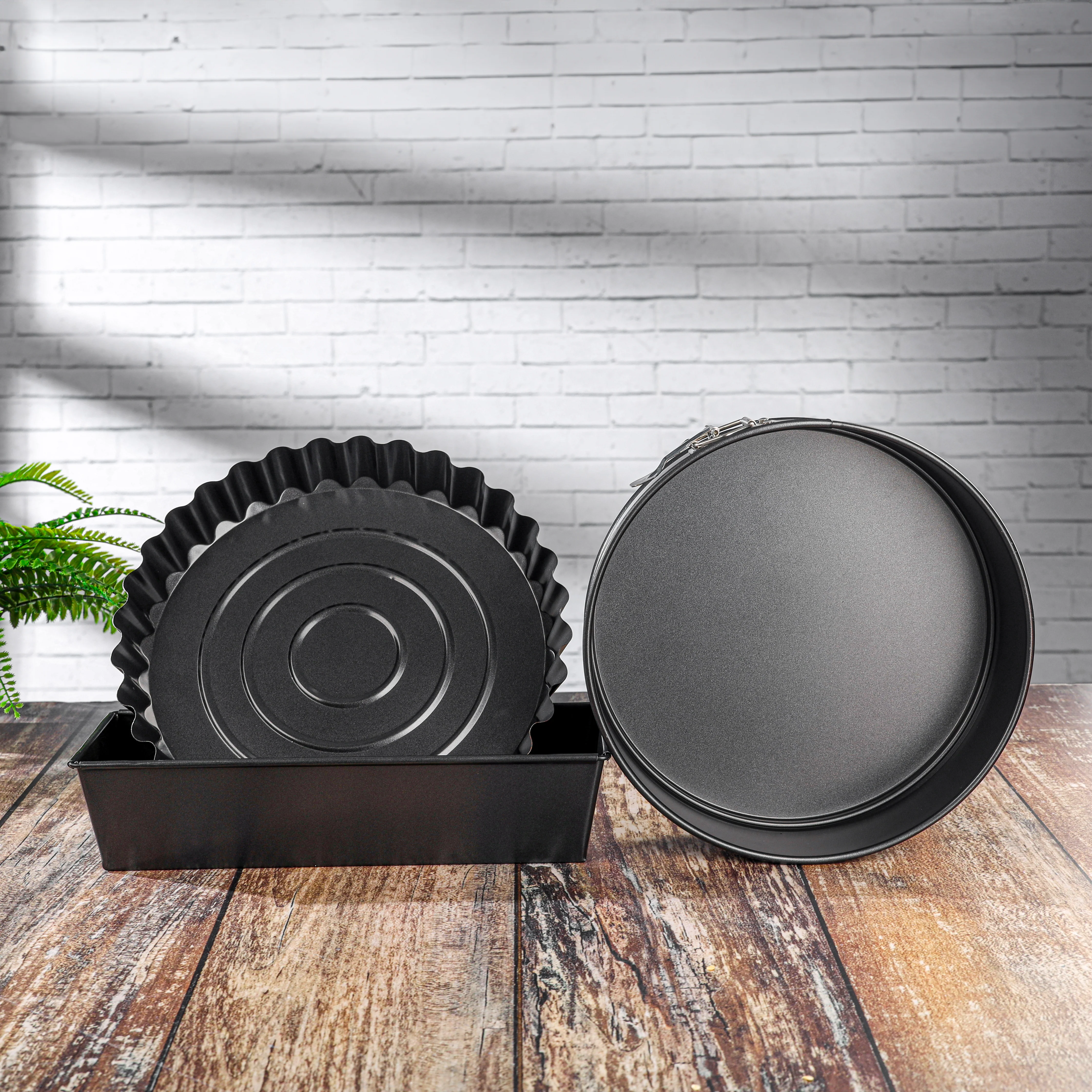 Royalford RF9901 Carbon Steel Baking Set | 3 Pieces with Premium Non-Stick Coating| Oven Safe up | Includes Loaf Pan | Tart Pan & Round Springform for Perfect Baking - Image 2